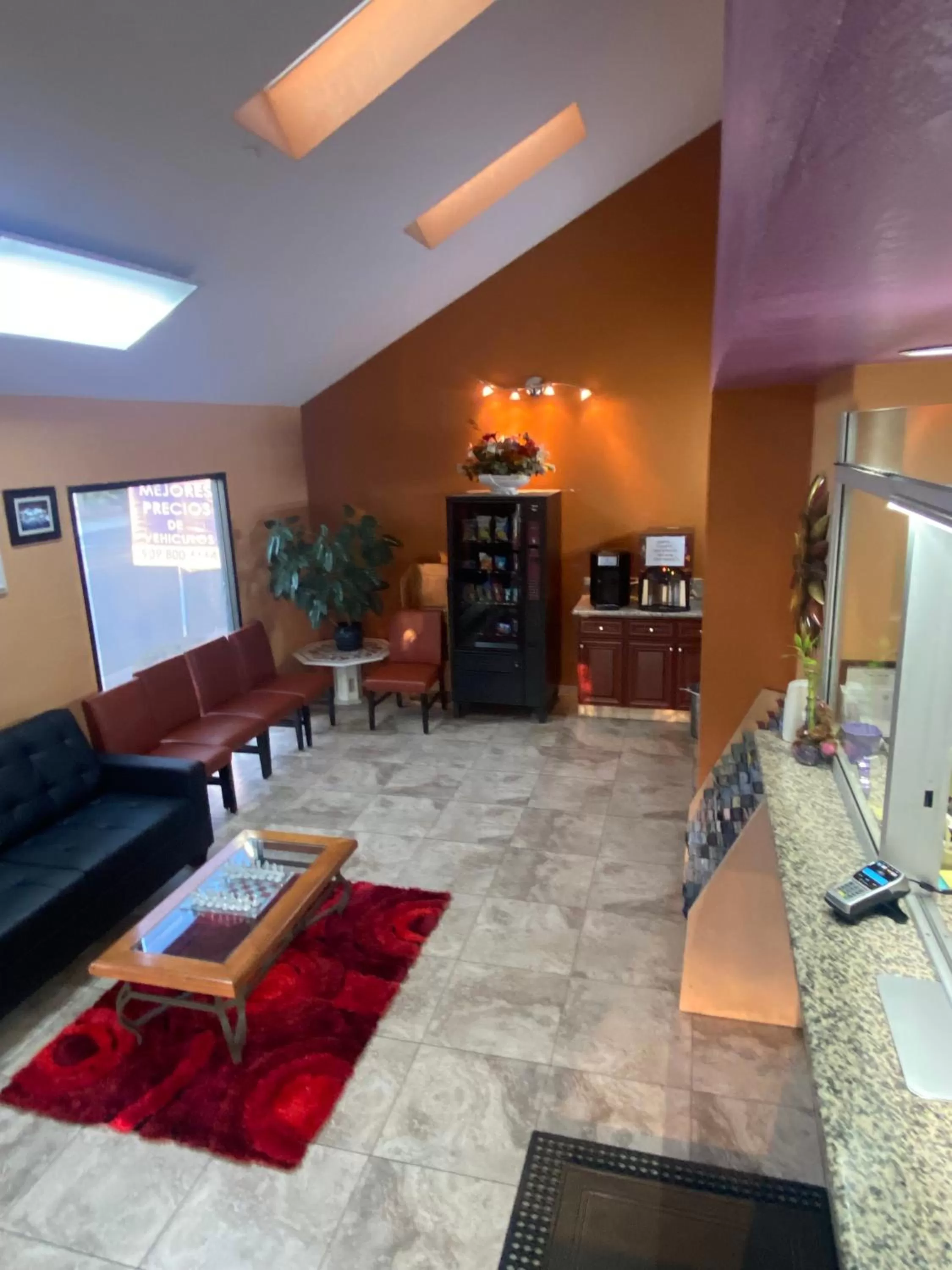 Lobby or reception in Welcome Inn Corona