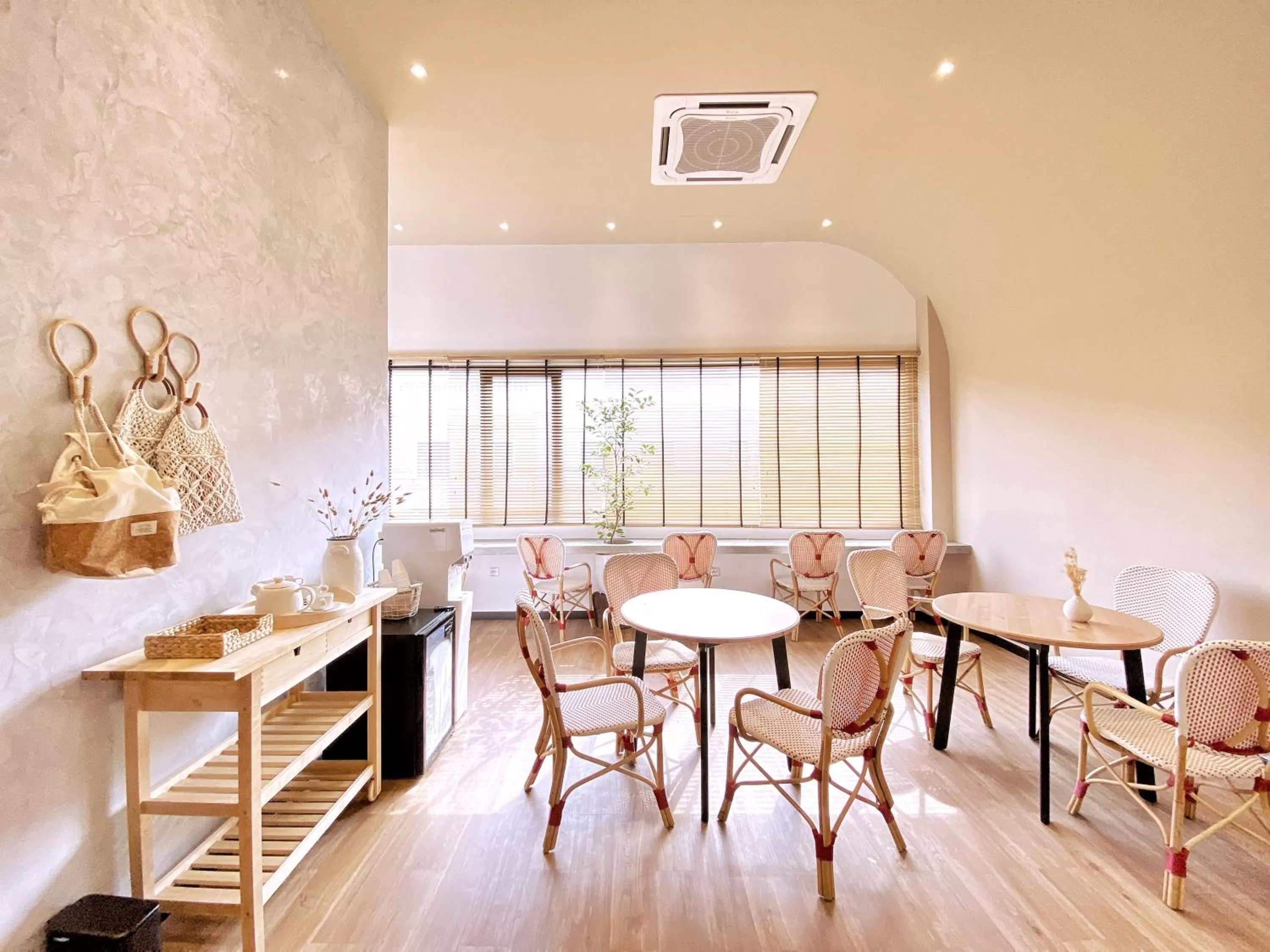 Seating area in One Heritage Hotel