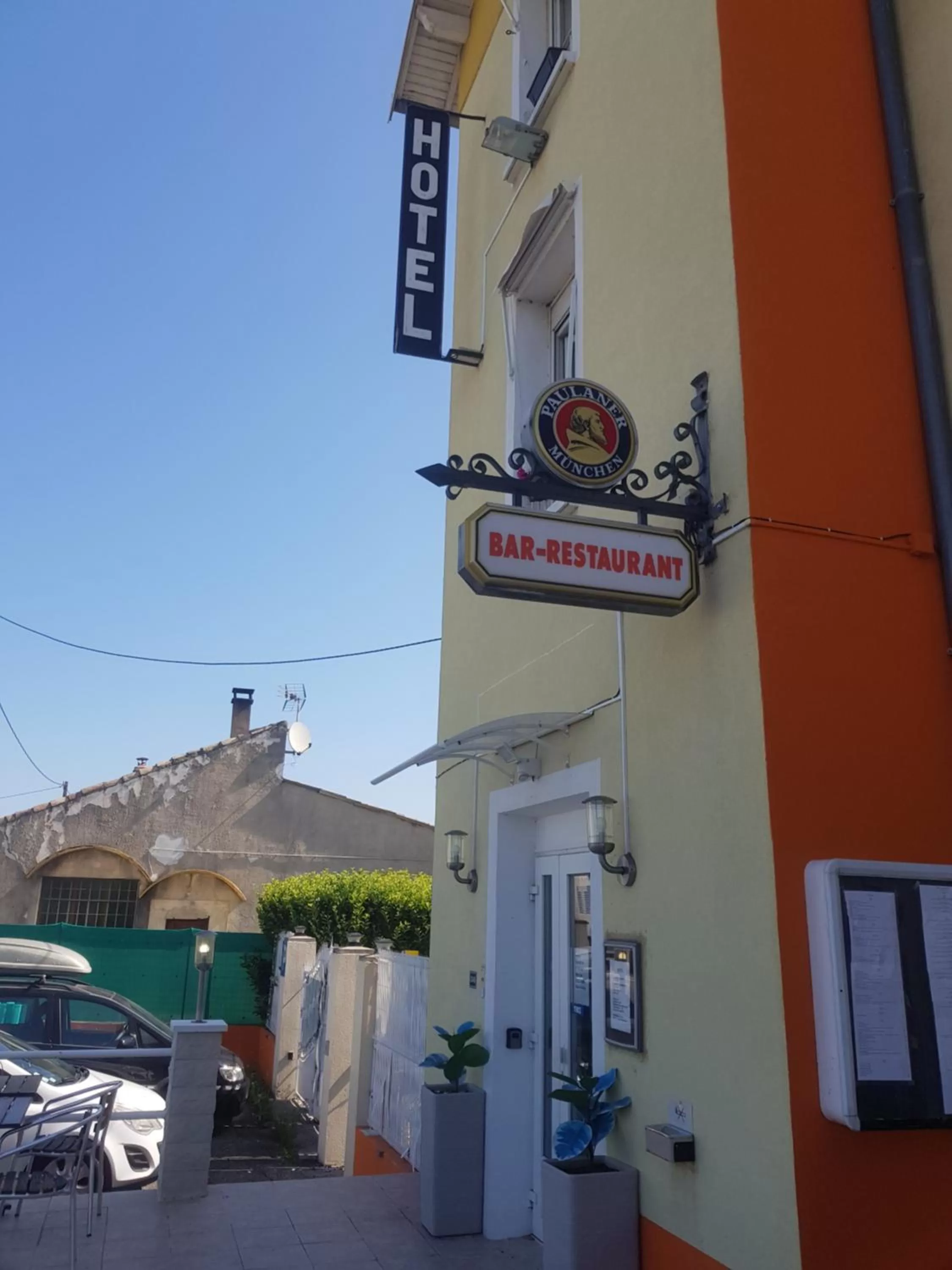 Property Building in AUBERGE DE LA LICORNE eu