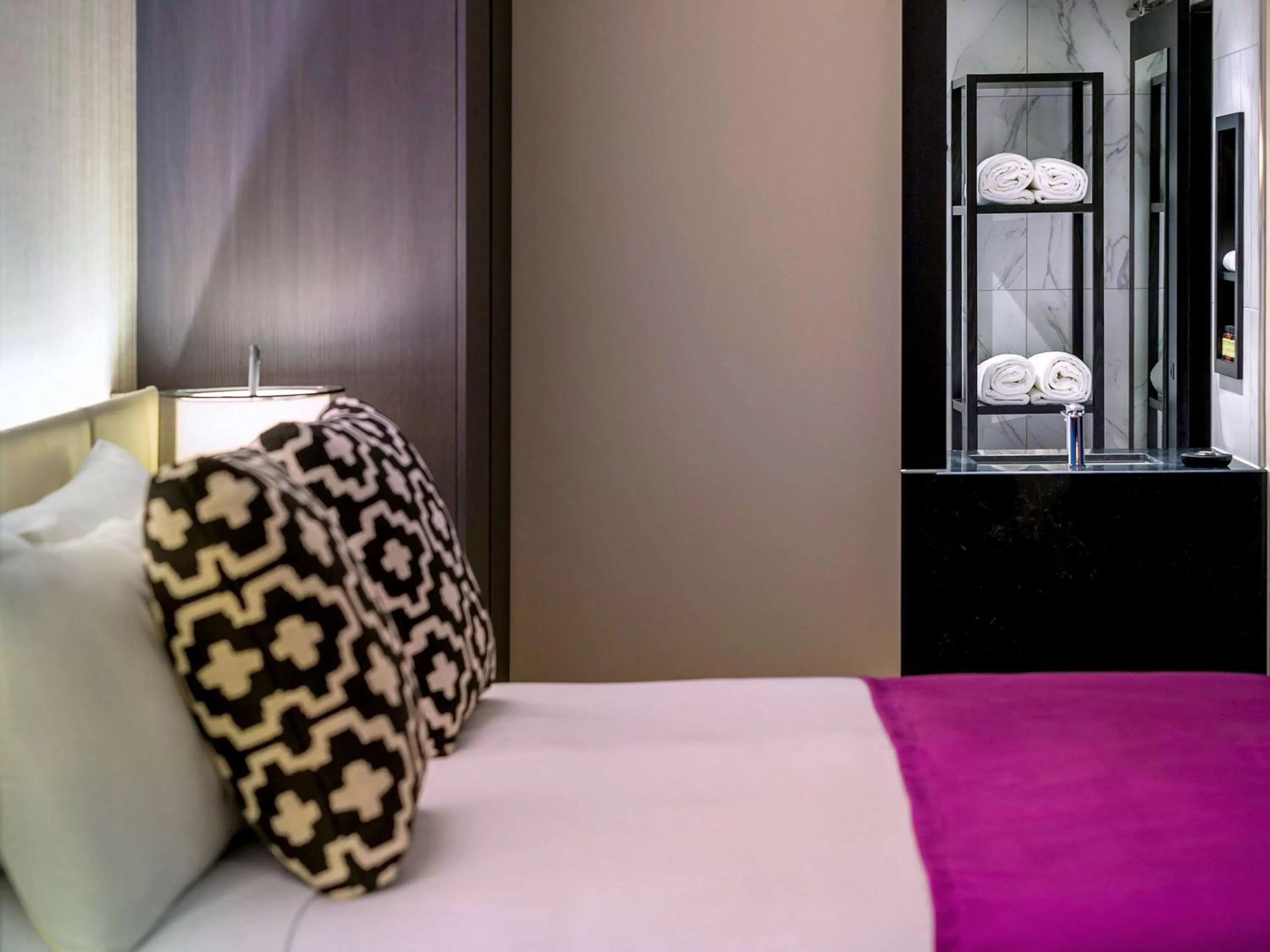 Photo of the whole room, Bed in Pullman Melbourne on Swanston