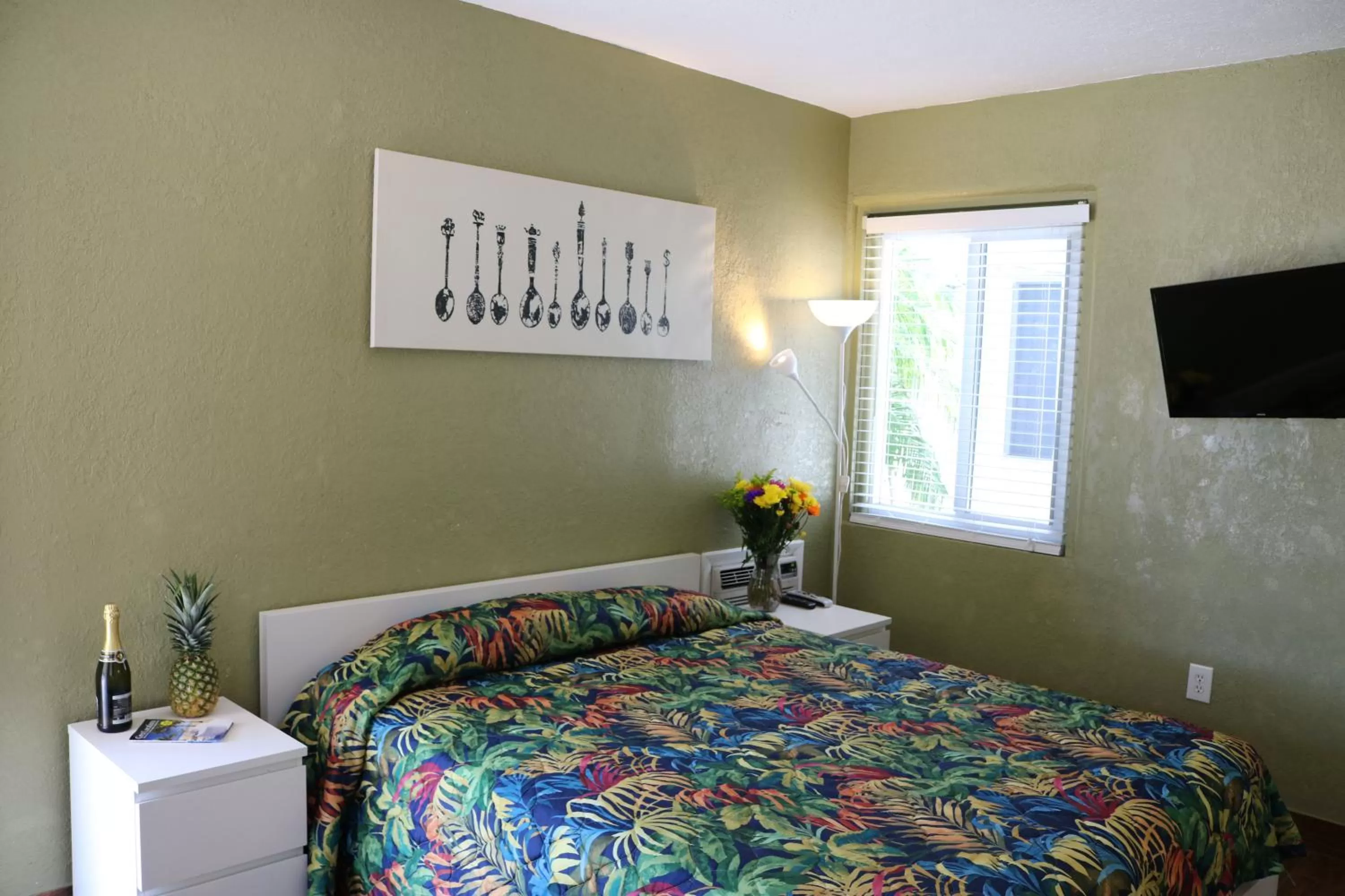 Bedroom, Bed in Ocean Drive Villas