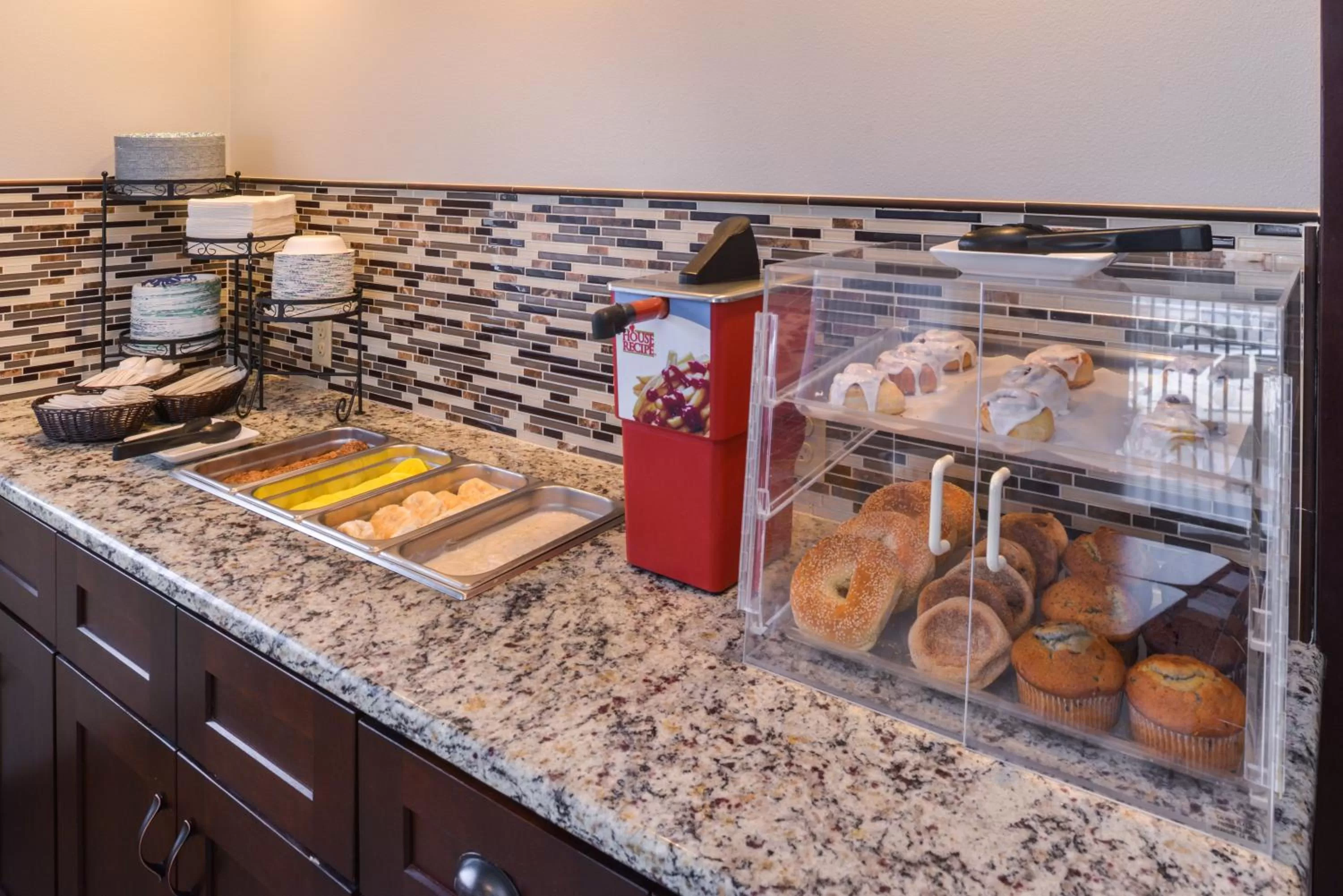 Food in Quality Inn & Suites Kennewick Tri-Cities