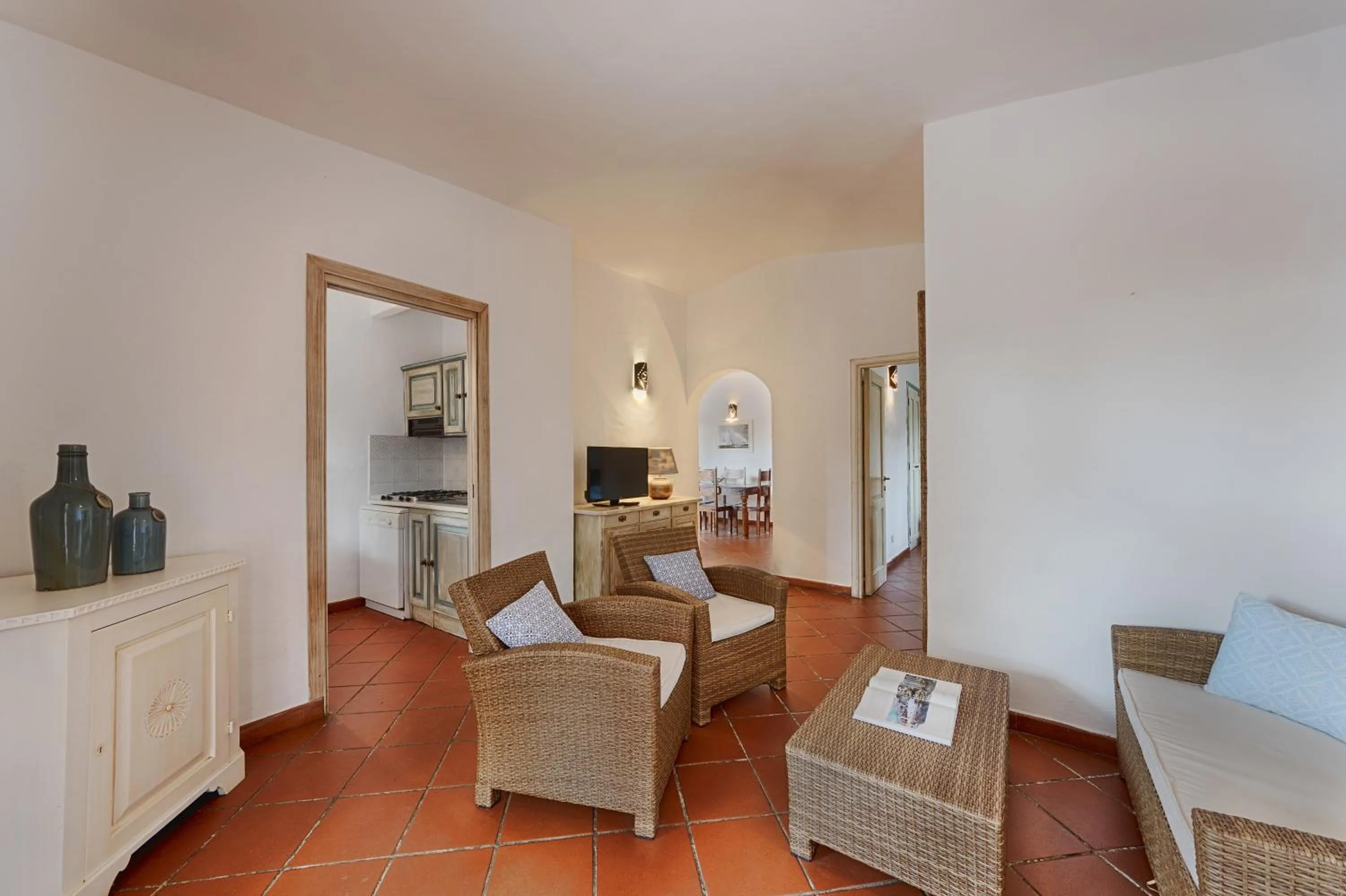 Property building in Colonna Country Club