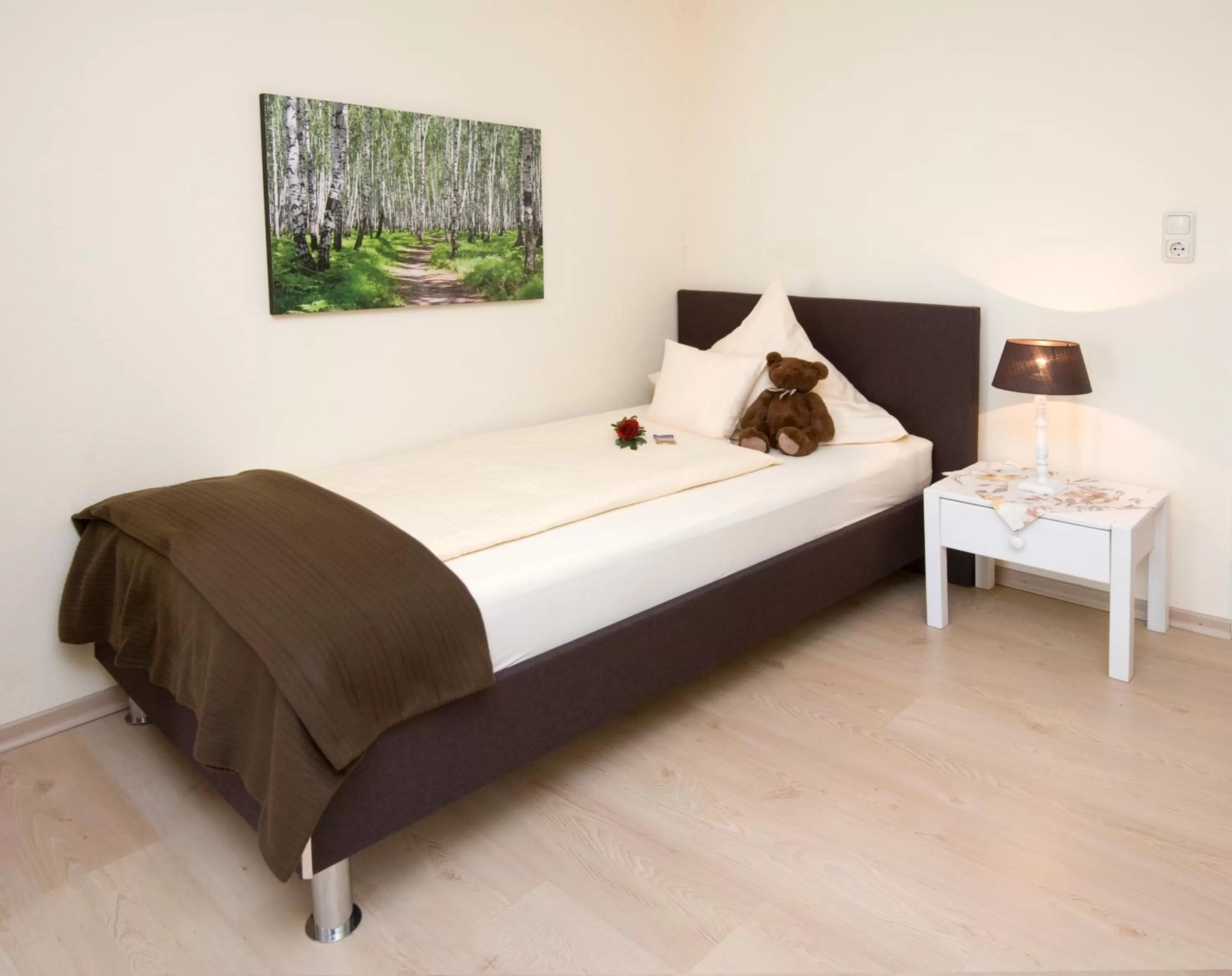 Bed in Hotel Garni Zum Grünen Baum