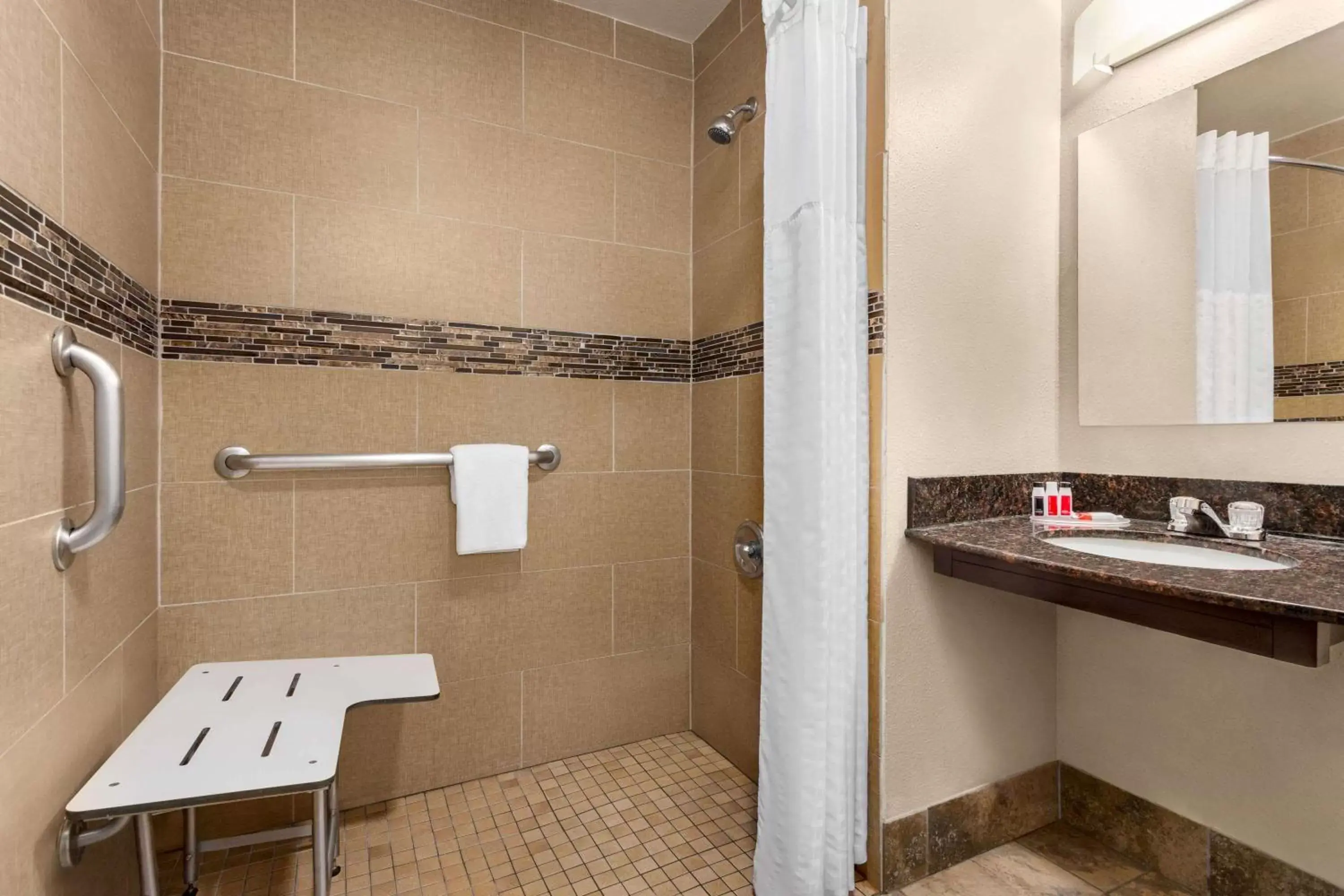 Bathroom in Super 8 by Wyndham Nashville Airport North