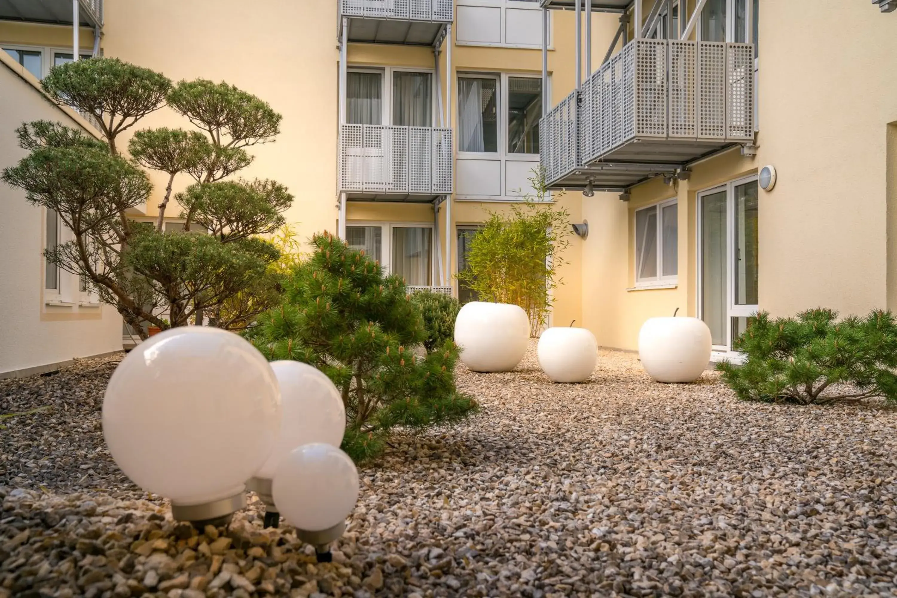 Garden view in Apartmenthotel Residenz Steinenbronn