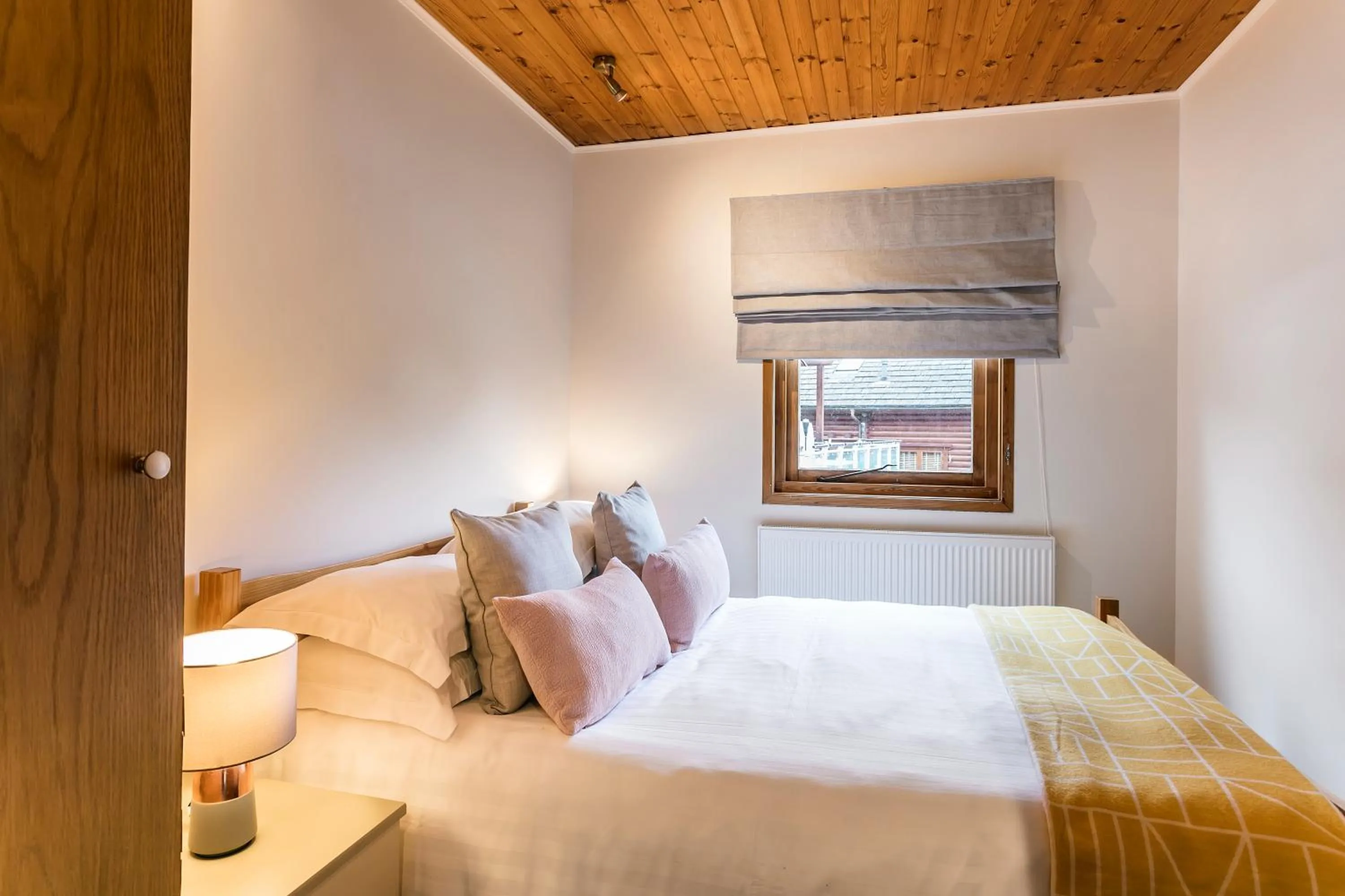 Bedroom, Bed in The Gamekeeper's Inn