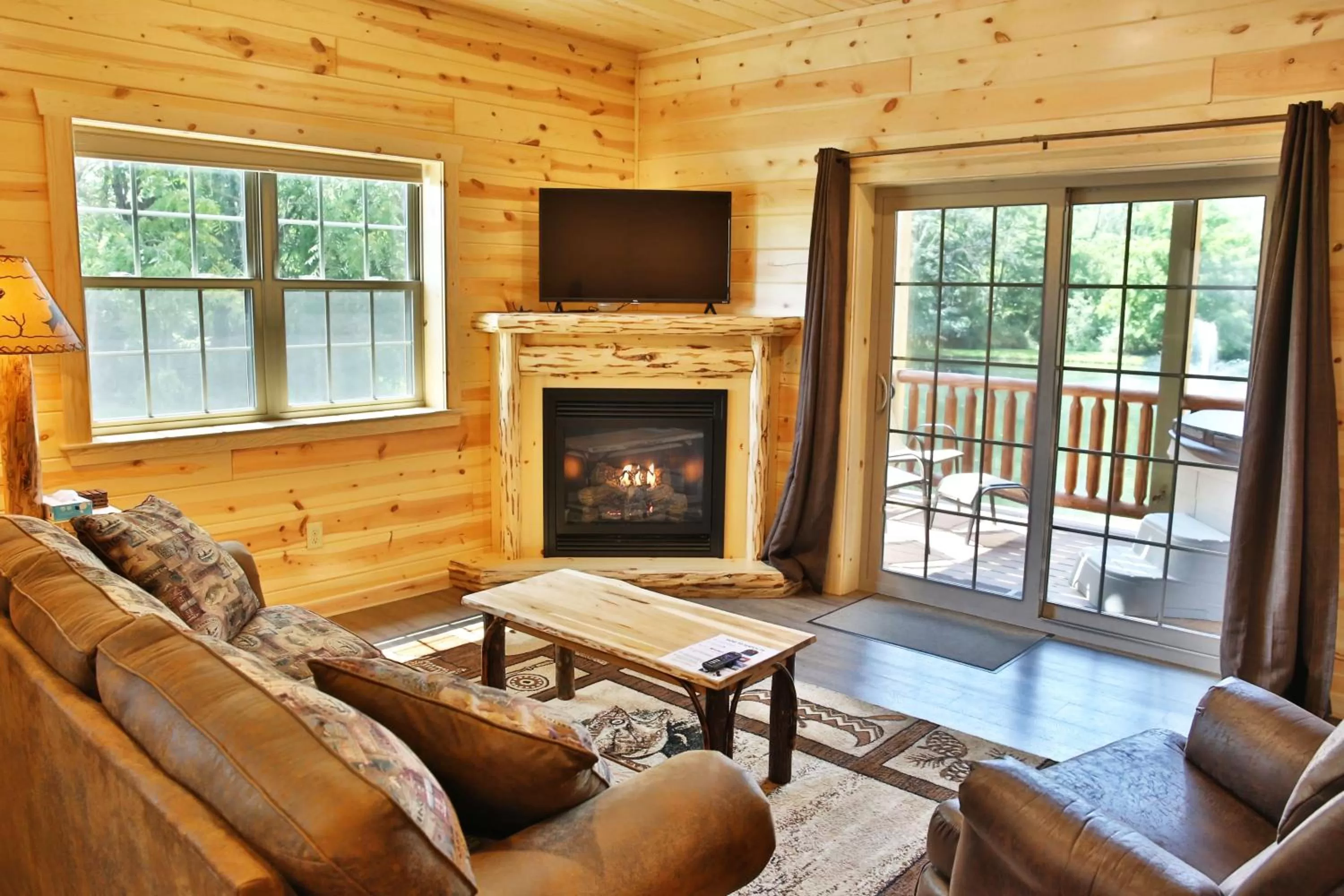 Living room, Seating Area in Waterview Lodge by Amish Country Lodging