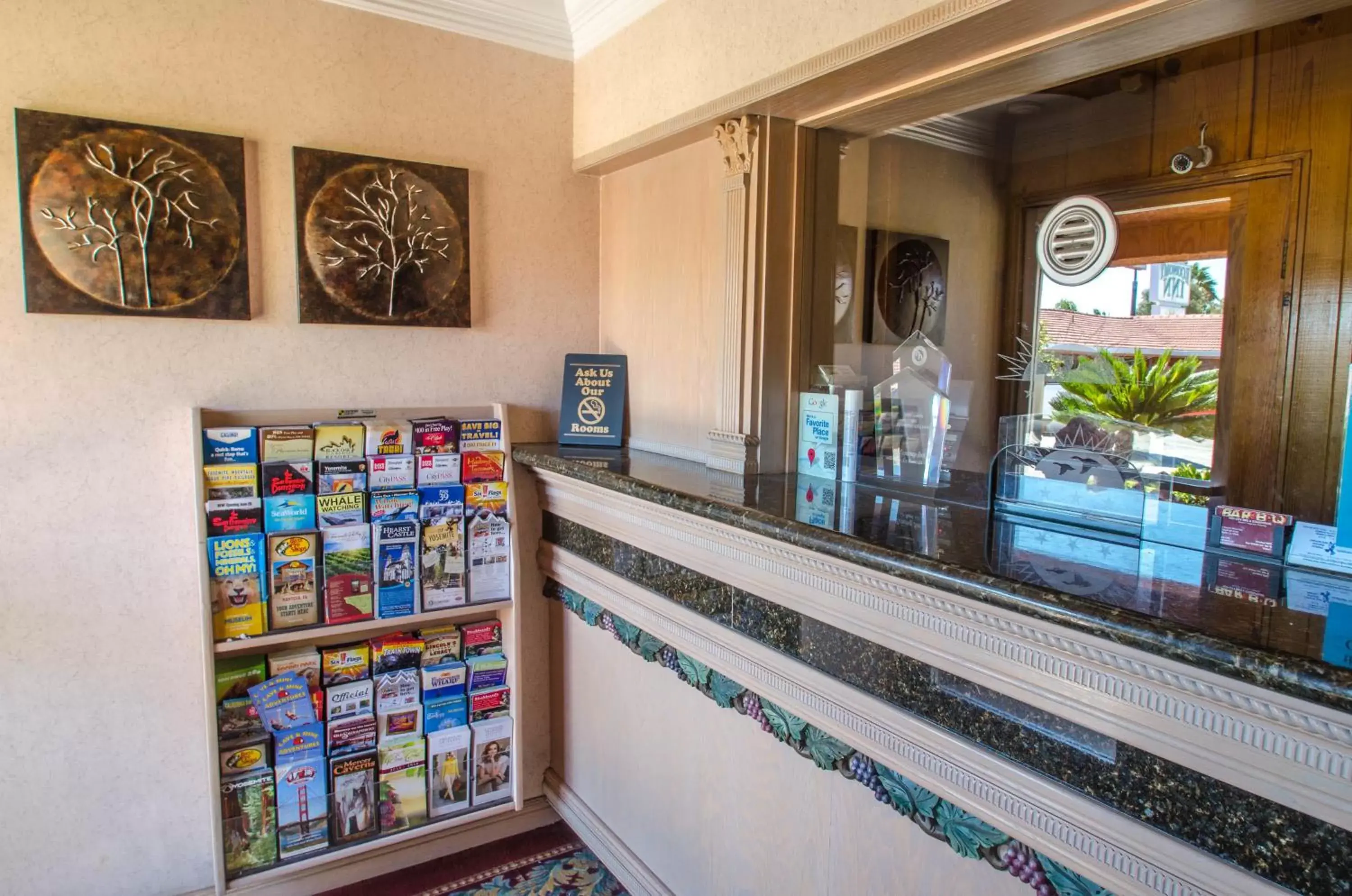 Lobby or reception in Economy Inn Los Banos Lobby or reception in Economy Inn Los Banos
