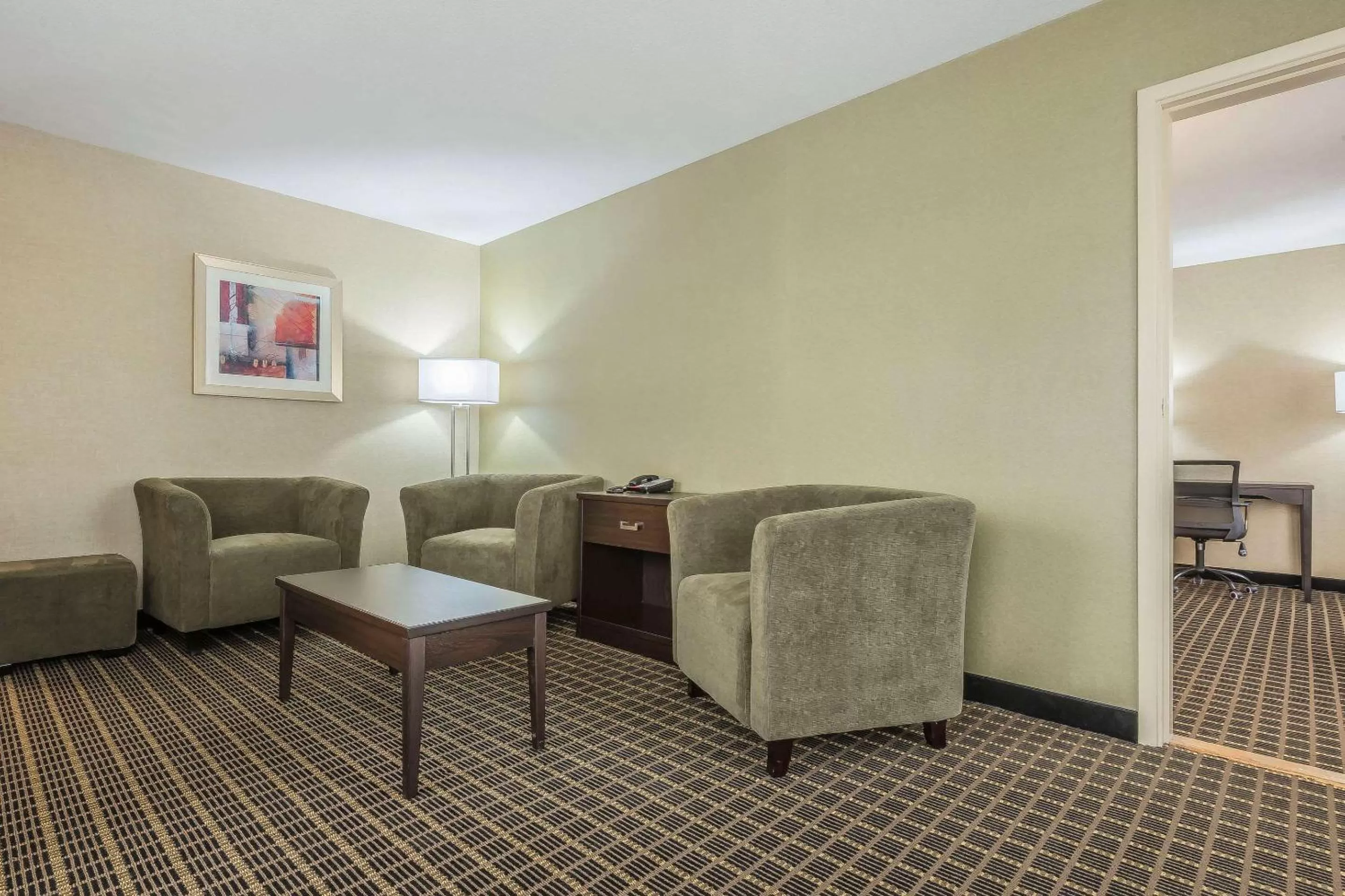 Nightclub / DJ in Quality Inn & Suites Windsor - Downtown