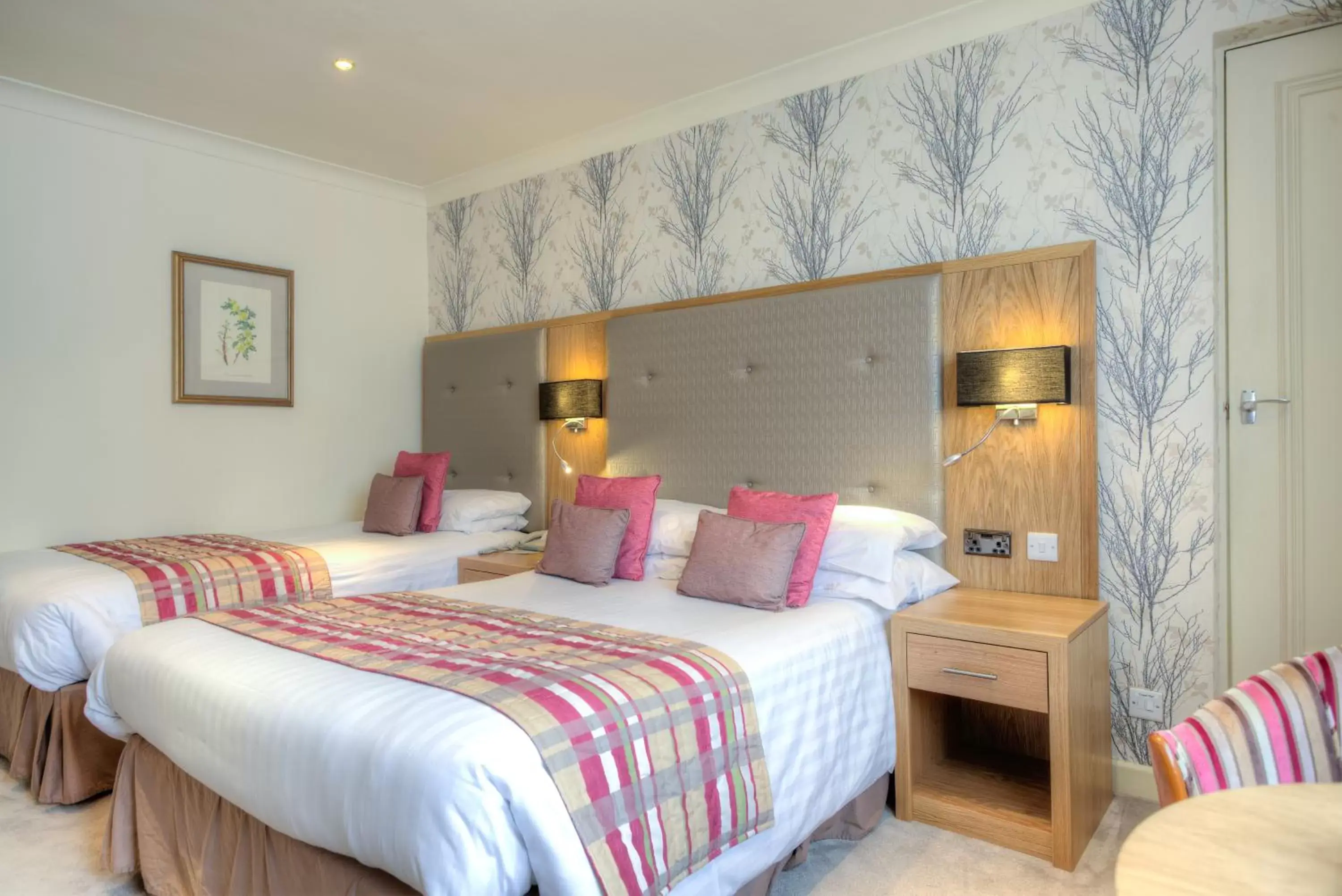 Bedroom, Bed in Langstone Cliff Hotel