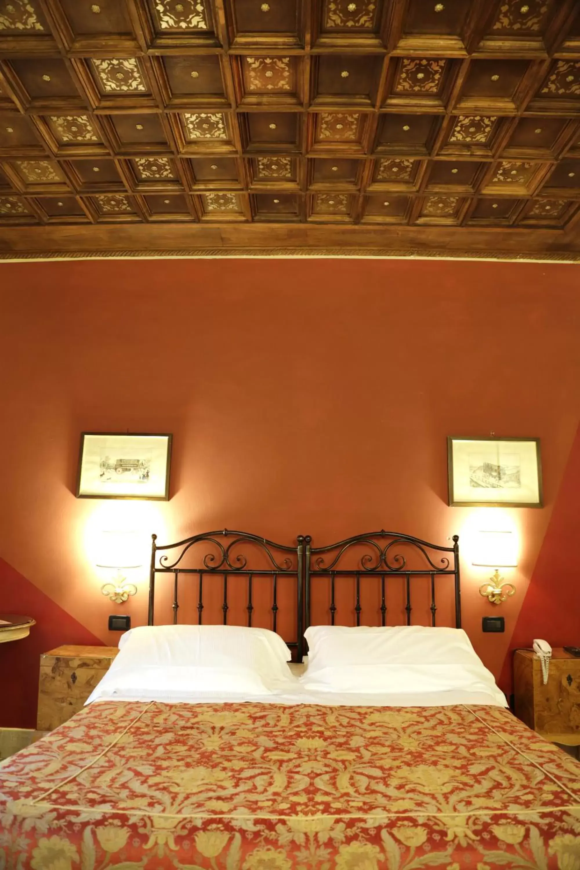 Decorative detail, Bed in Albergo delle Drapperie
