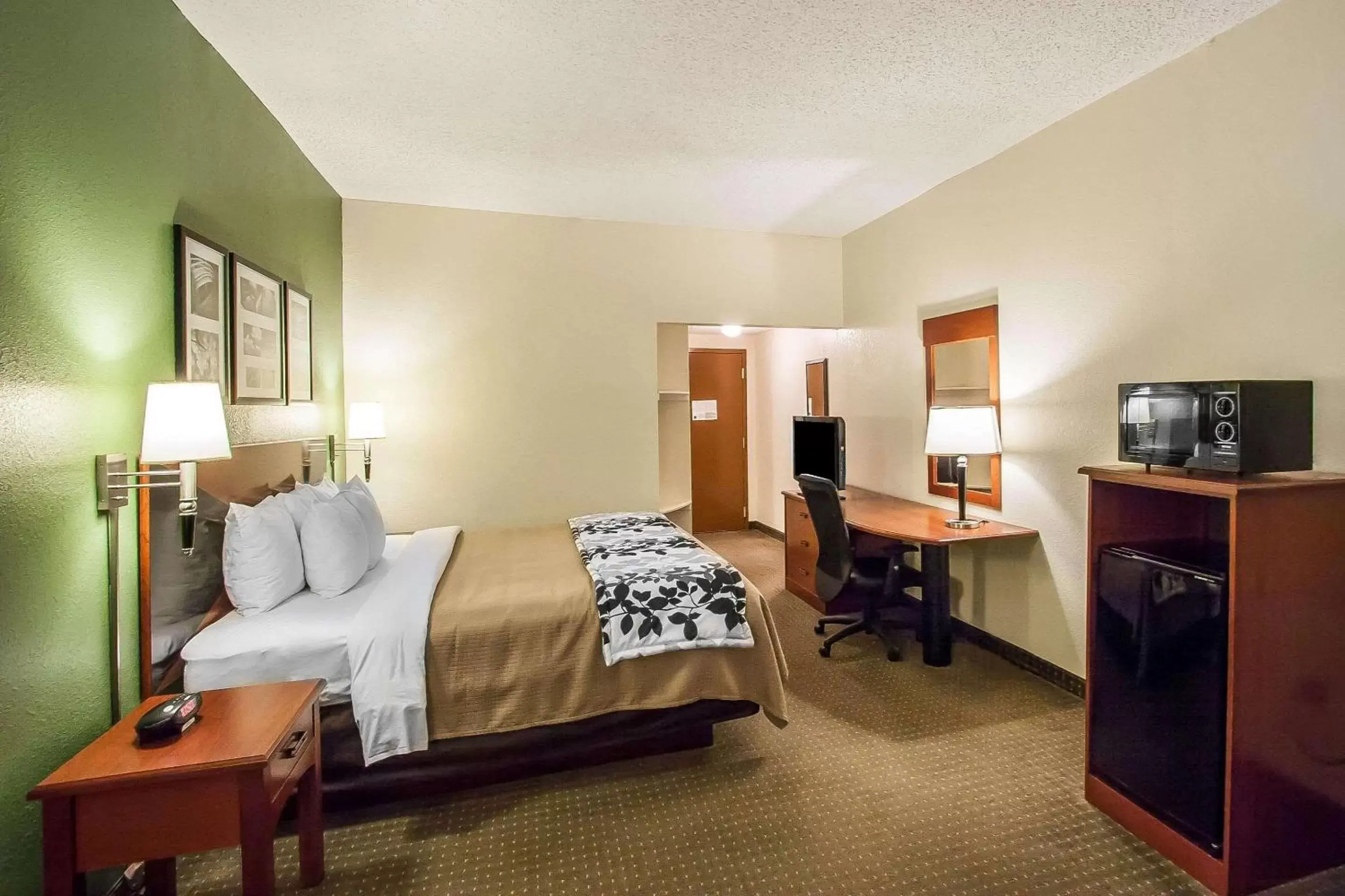 Photo of the whole room in Sleep Inn & Suites Airport Pearl