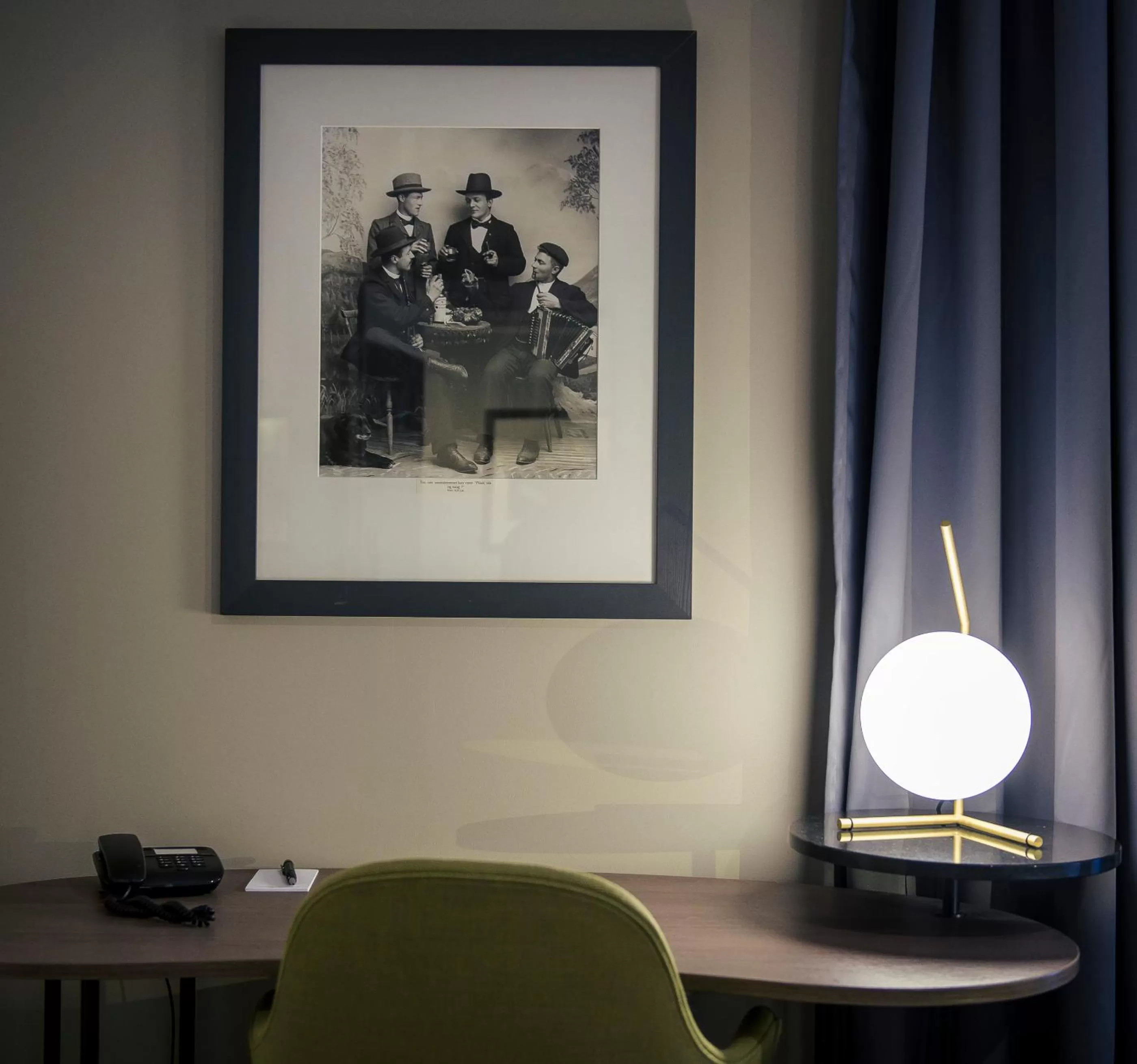 hair dresser in Home Hotel Hammer