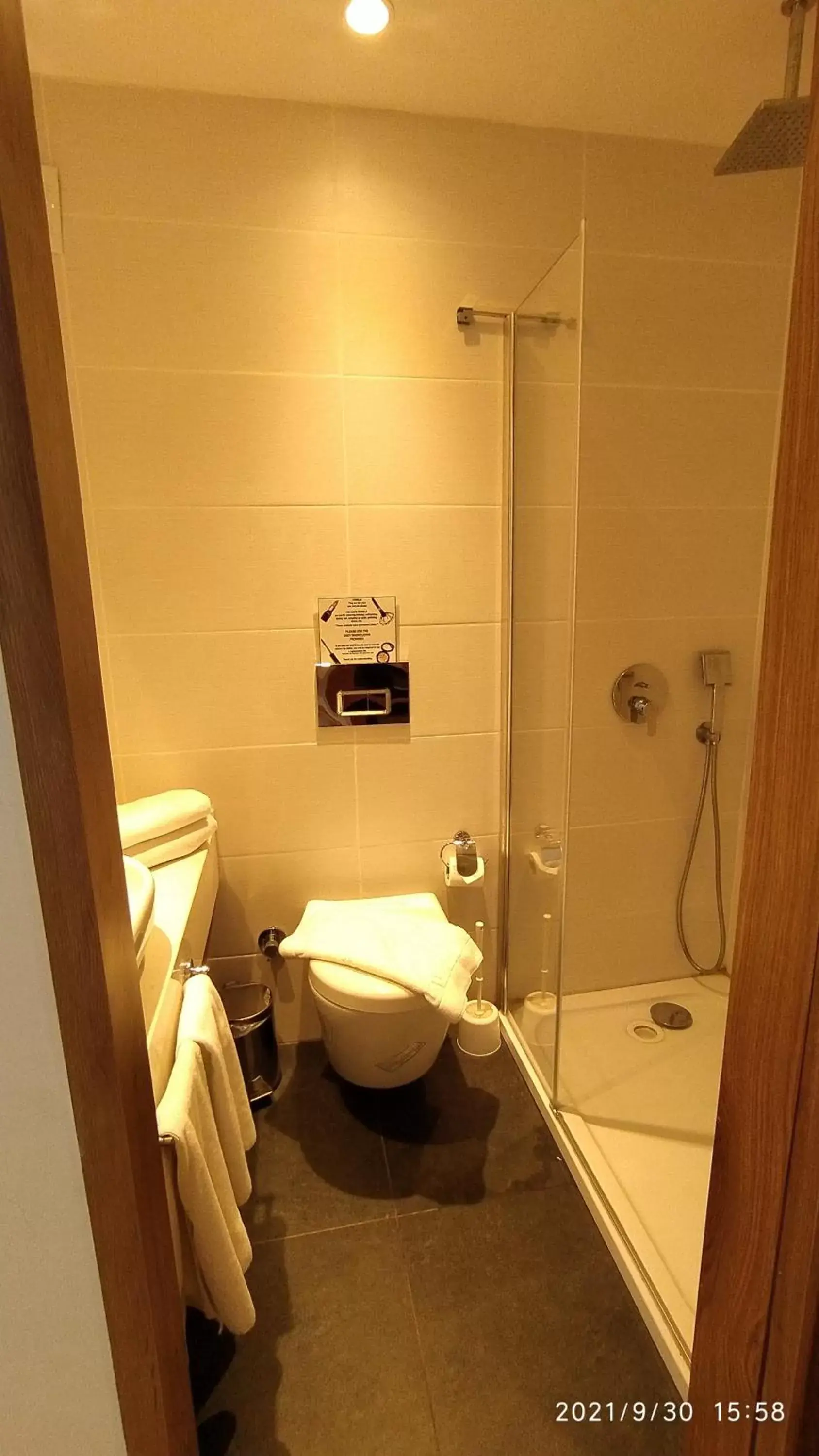 Shower, Bathroom in Armagrandi Spina Hotel-Special Category