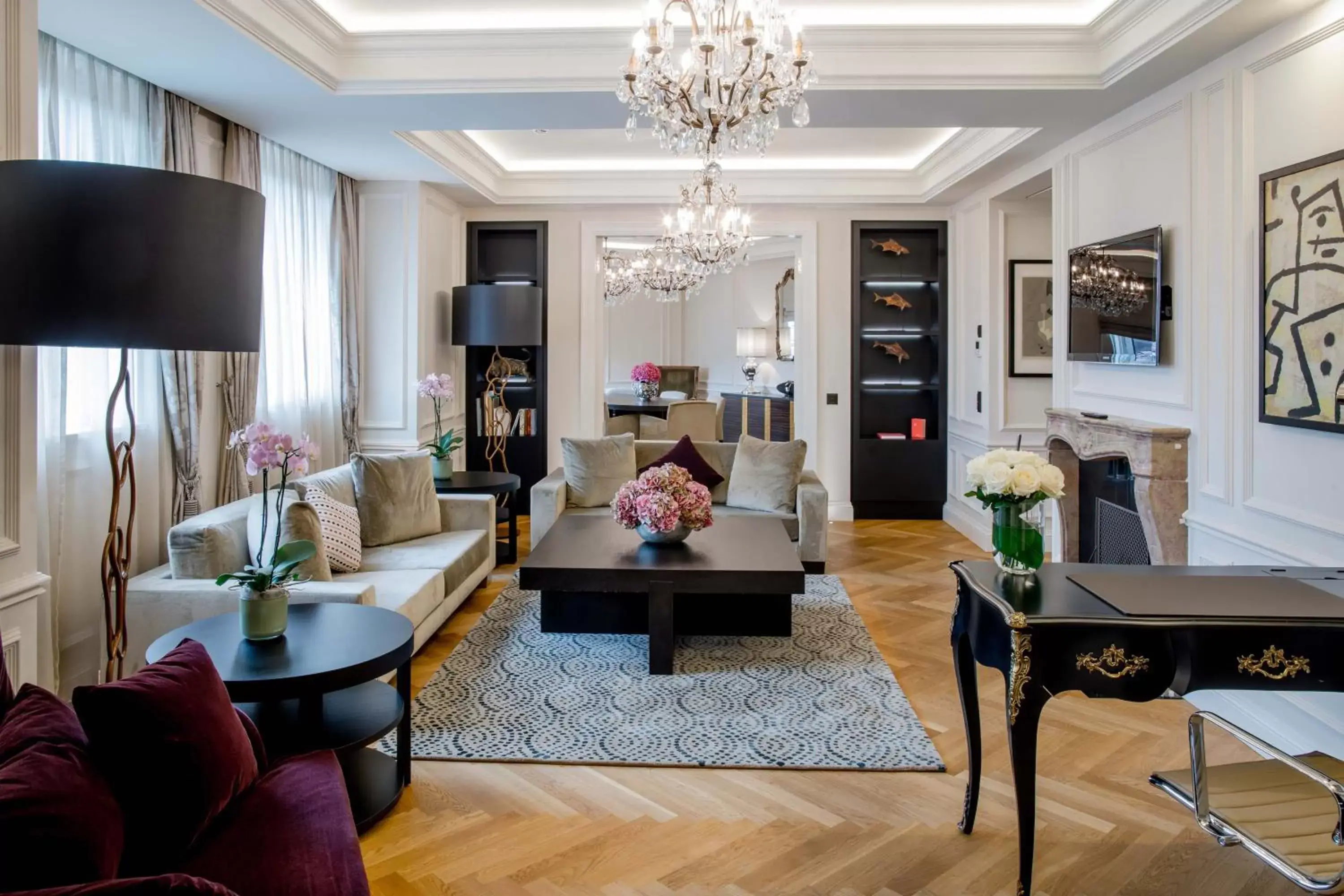 Library, Seating Area in Hotel Schweizerhof Bern & Spa