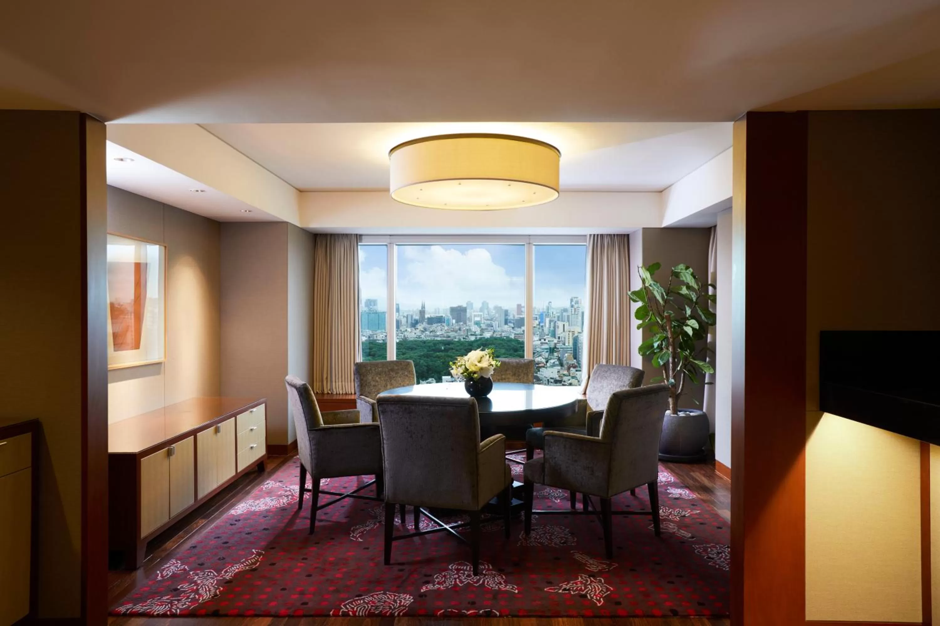Photo of the whole room, Dining Area in InterContinental Seoul COEX, an IHG Hotel
