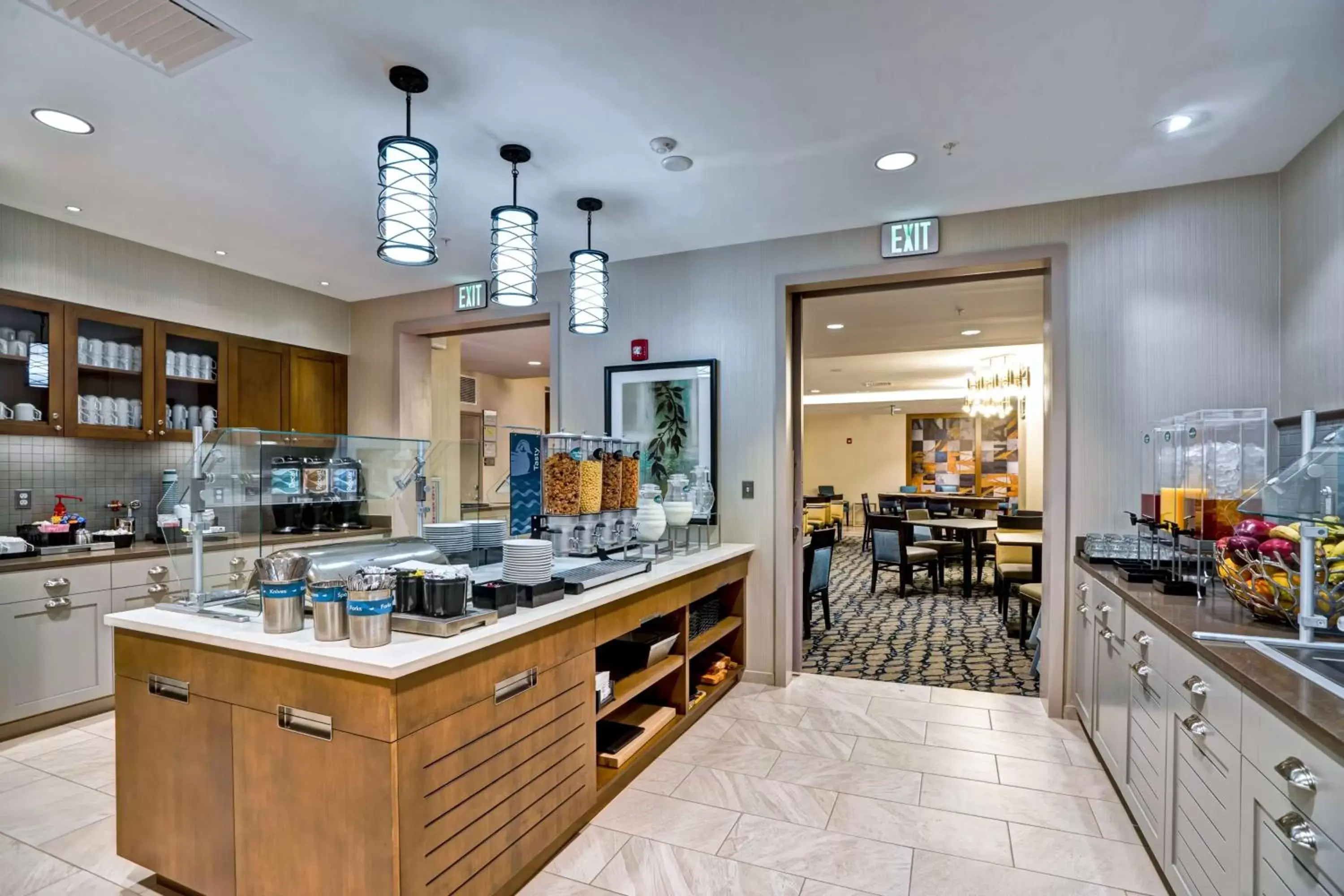 Dining area, Restaurant/Places to Eat in Homewood Suites by Hilton Boston Brookline-Longwood Medical