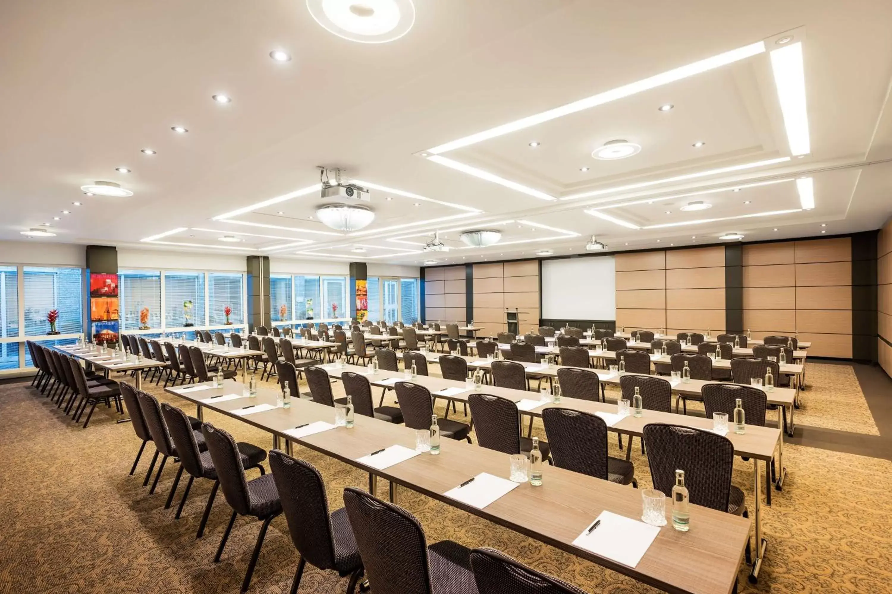 Meeting/conference room in Lindner Hotel Dusseldorf Airport