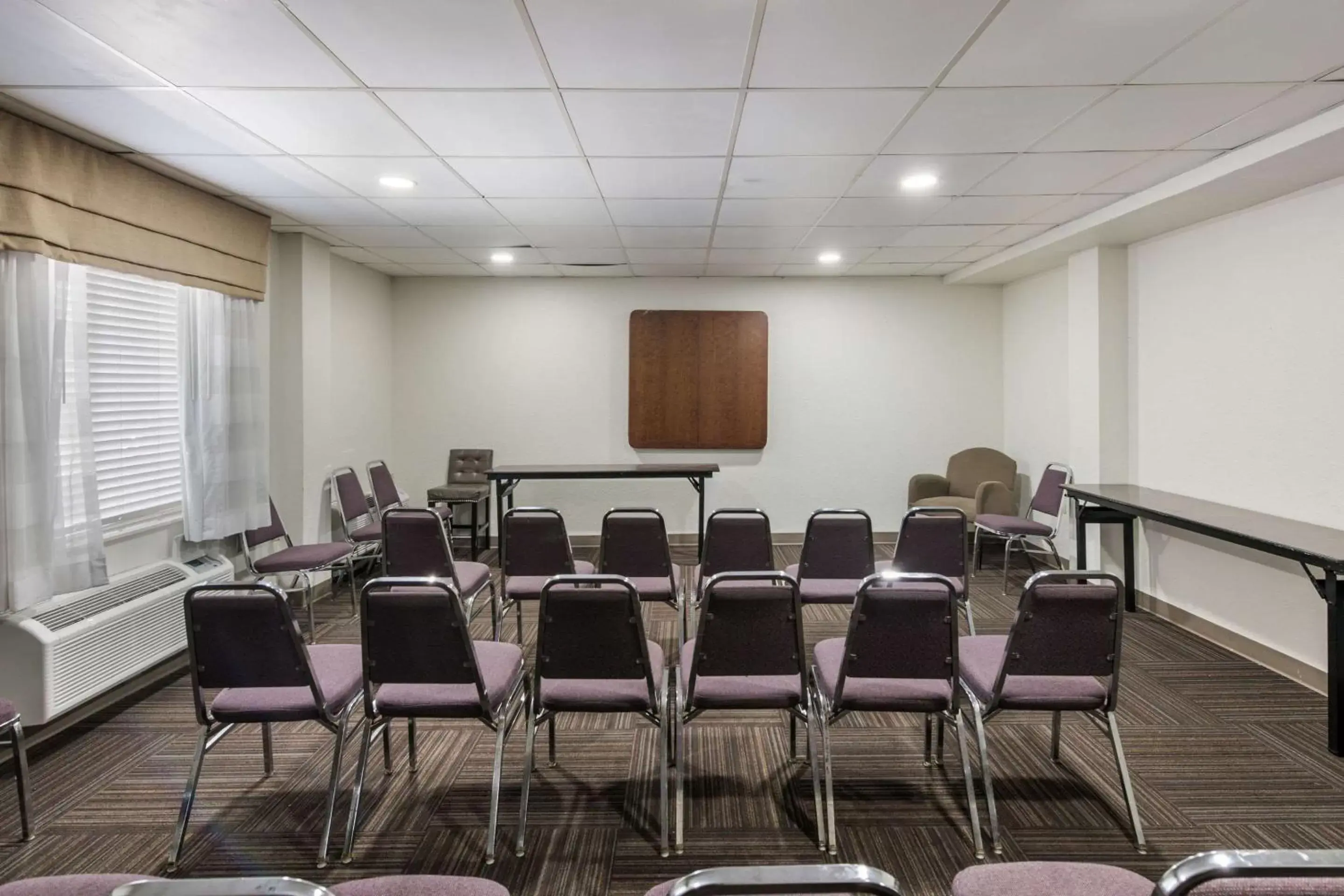 Meeting/conference room in Sleep Inn & Suites Chesapeake - Portsmouth