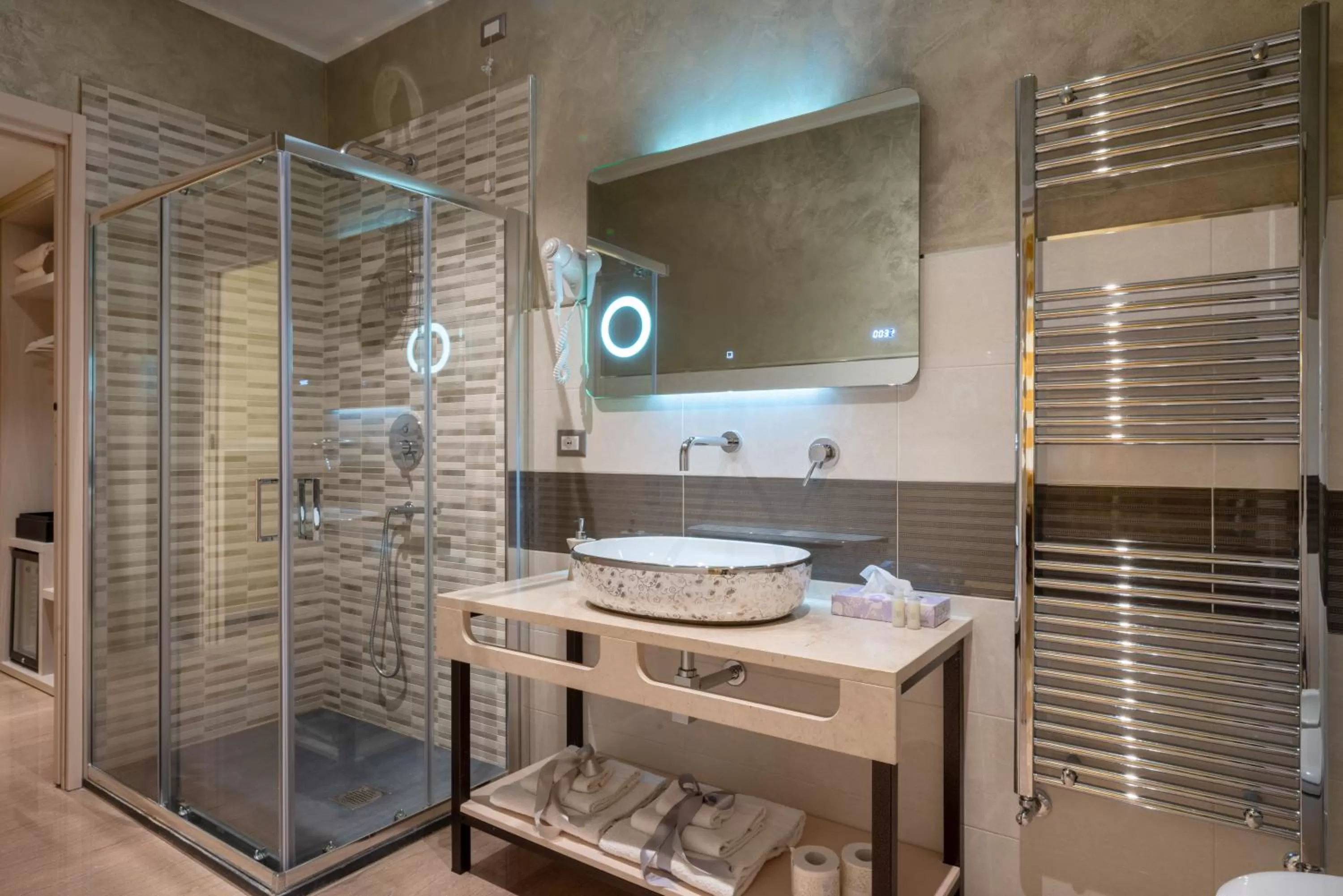 Shower in Villa Domus Salento Suites & Rooms con parcheggio privato in loco