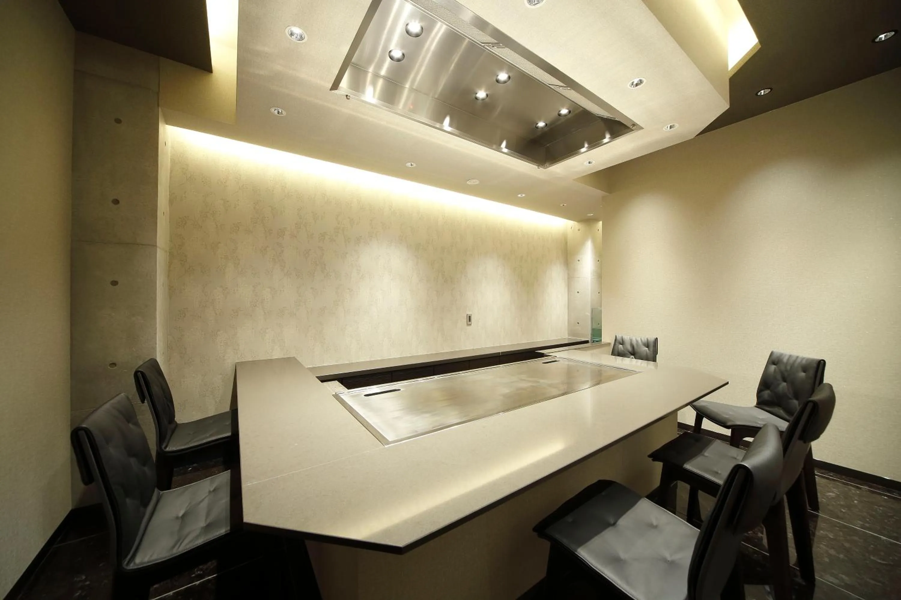 Restaurant/places to eat in Piazza Hotel Nara