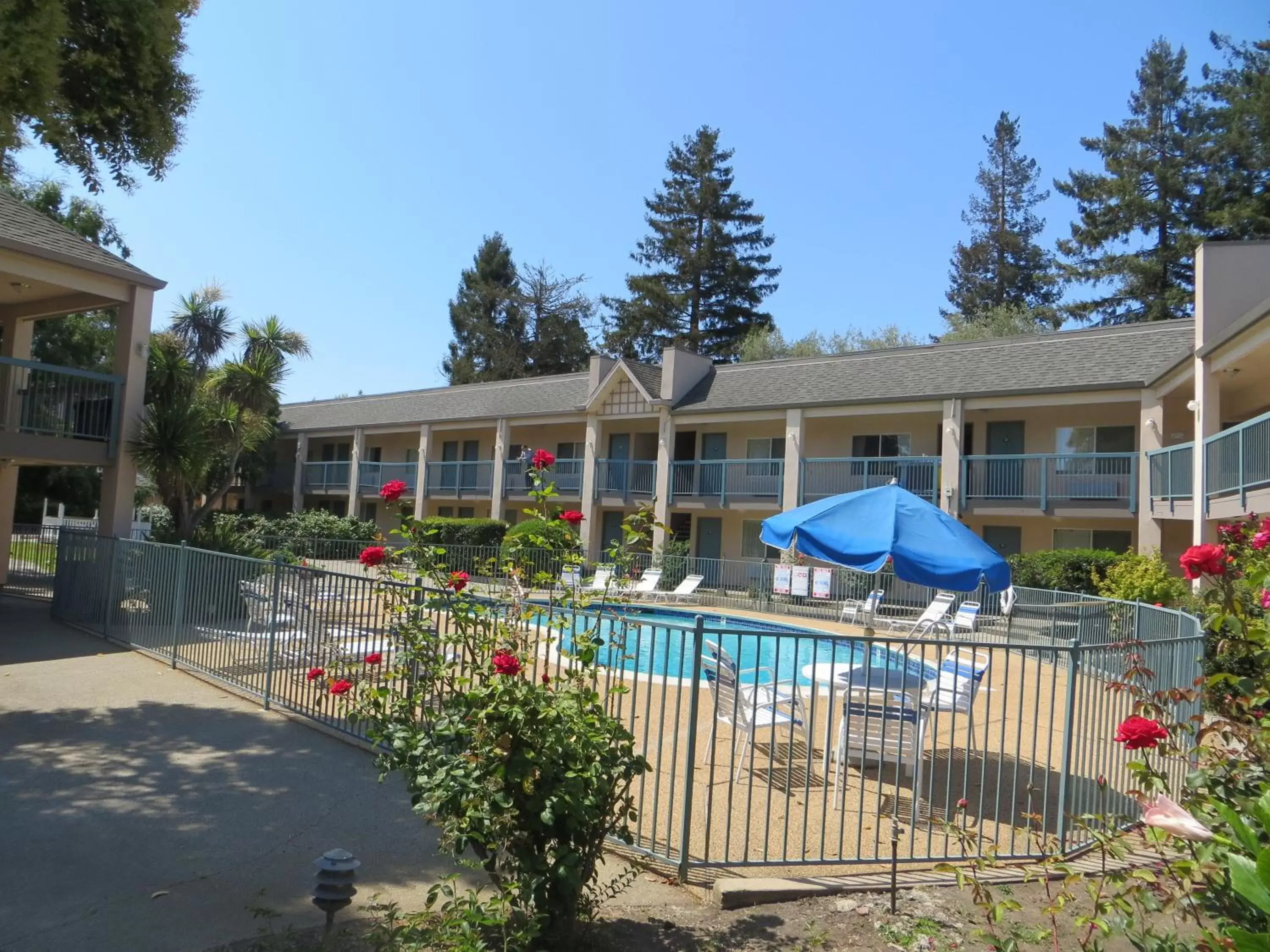 Property building, Pool View in Days Inn by Wyndham Redwood City