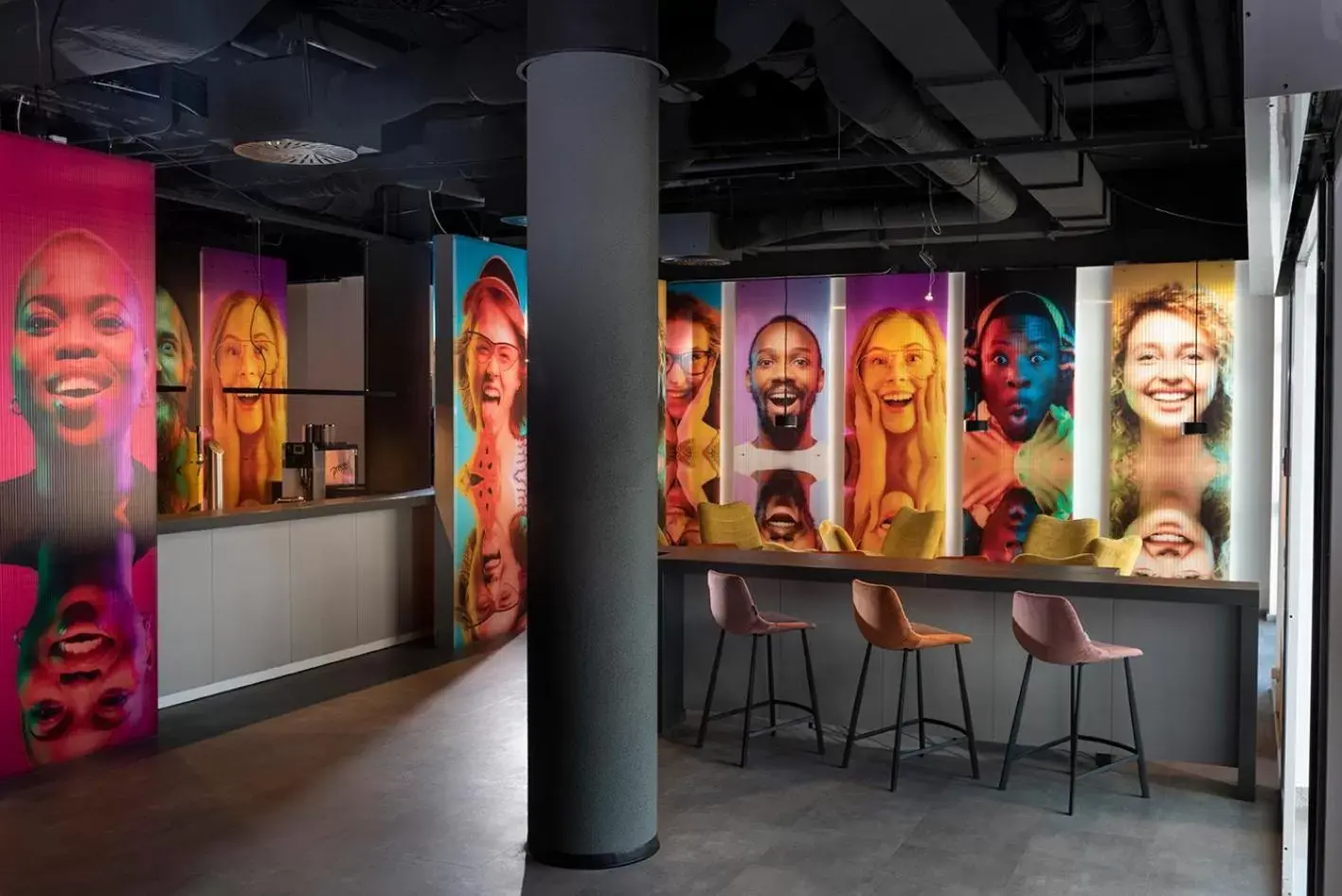 Lounge or bar in ibis Styles Berlin Treptow Lounge or bar in ibis Styles Berlin Treptow