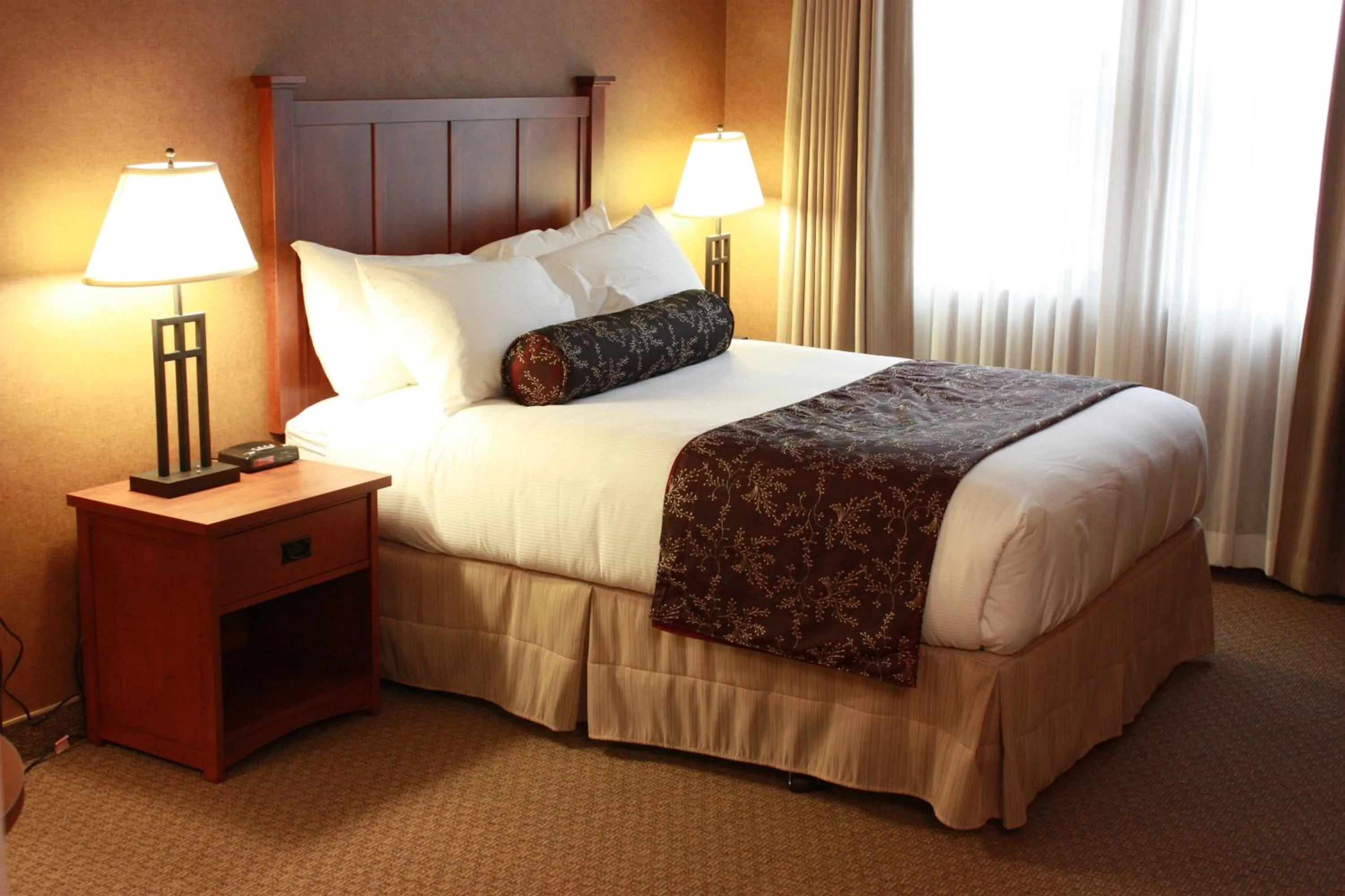 Bedroom, Bed in Maritime Inn Antigonish