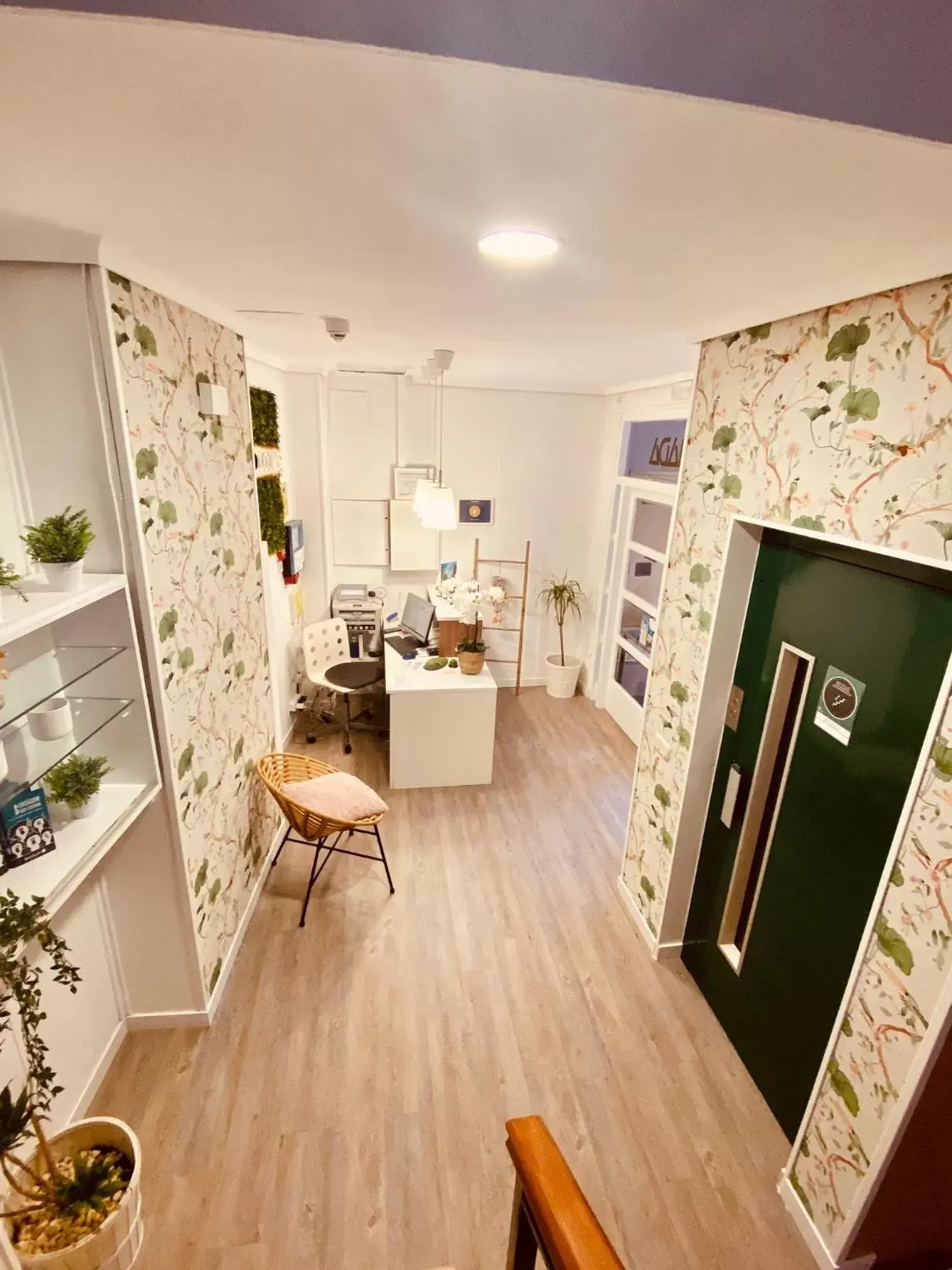 Kitchen/Kitchenette in Hotel Canada