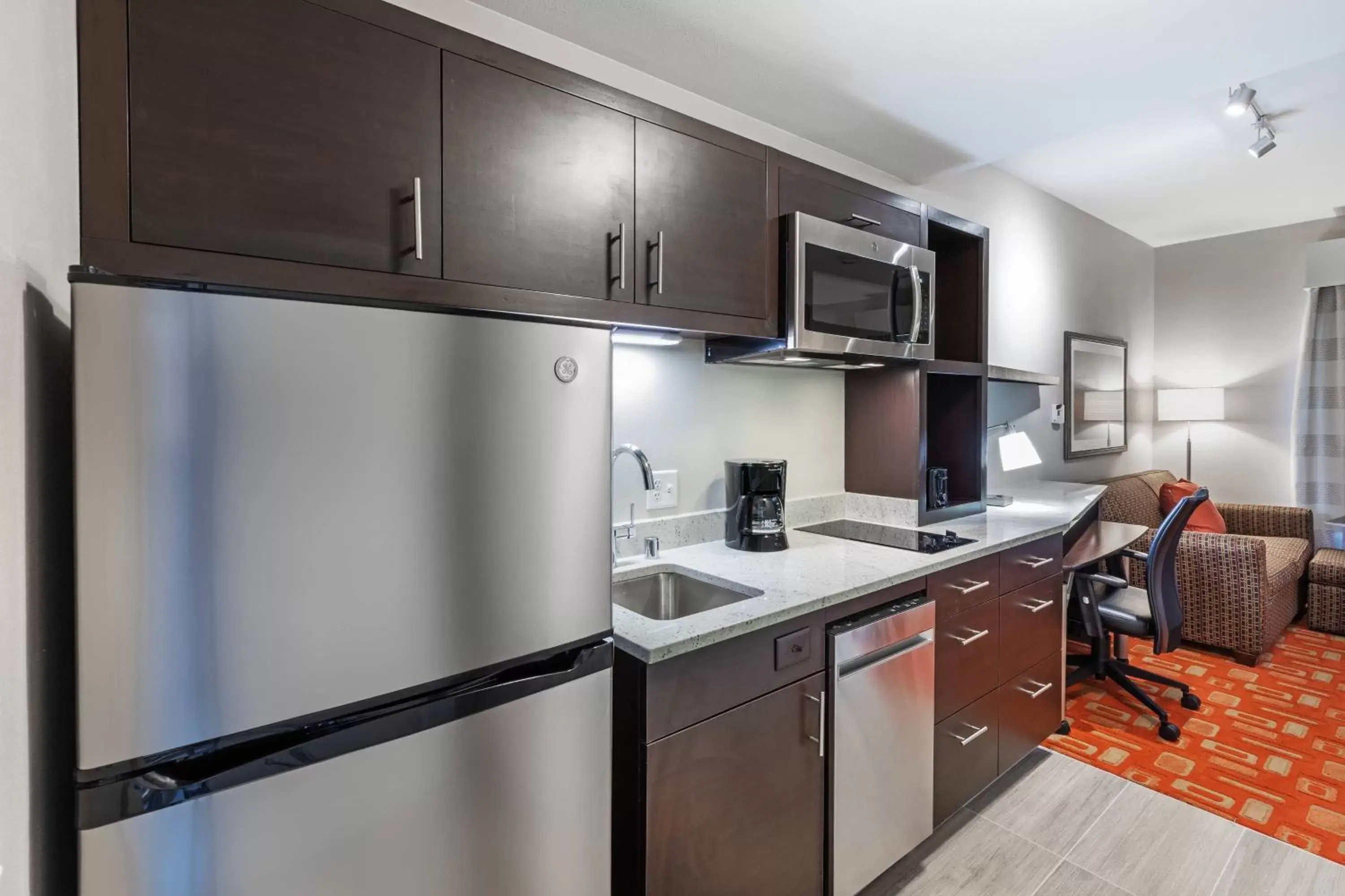 Kitchen or kitchenette, Kitchen/Kitchenette in TownePlace Suites Dallas Plano/Richardson