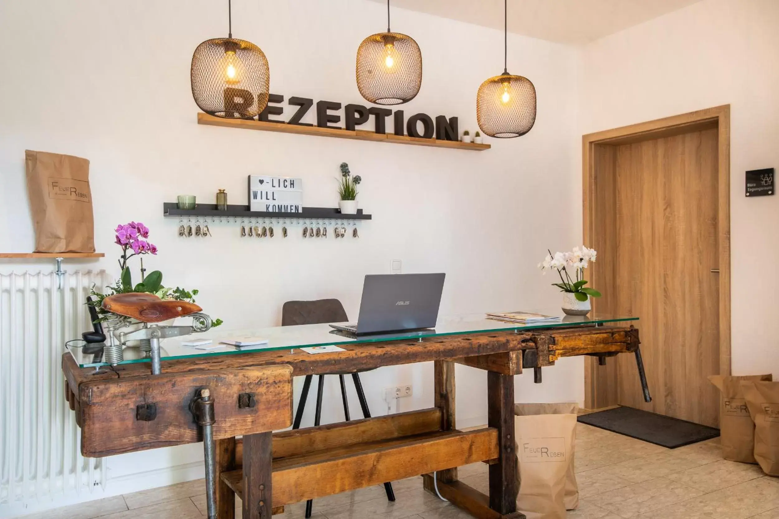 Hotel Clement - Bed & Breakfast Hotel Clement - Bed & Breakfast