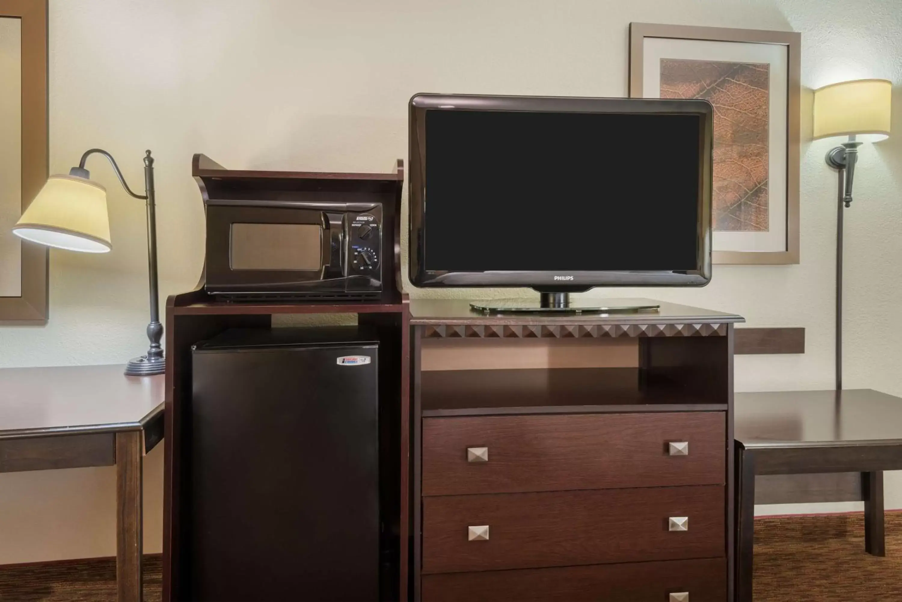 Bedroom in Hampton Inn Charlotte University Place Bedroom in Hampton Inn Charlotte University Place