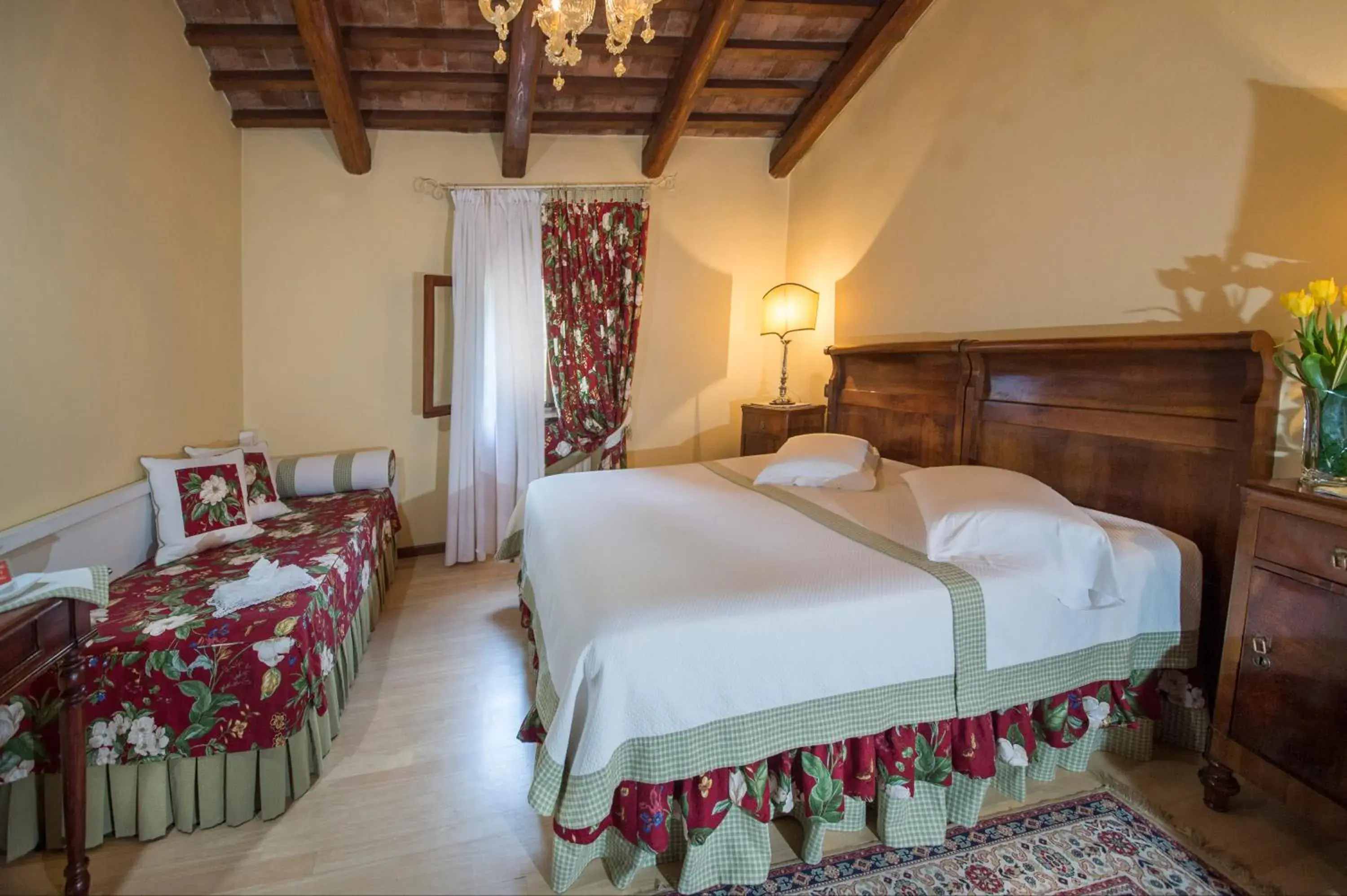 Photo of the whole room, Bed in Hotel La Rescossa