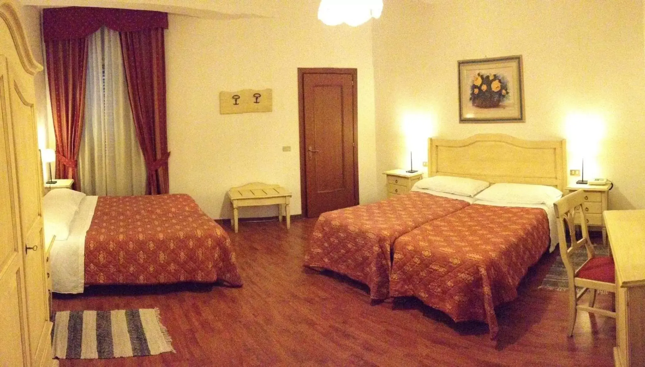 Photo of the whole room, Bed in Hotel Umbria