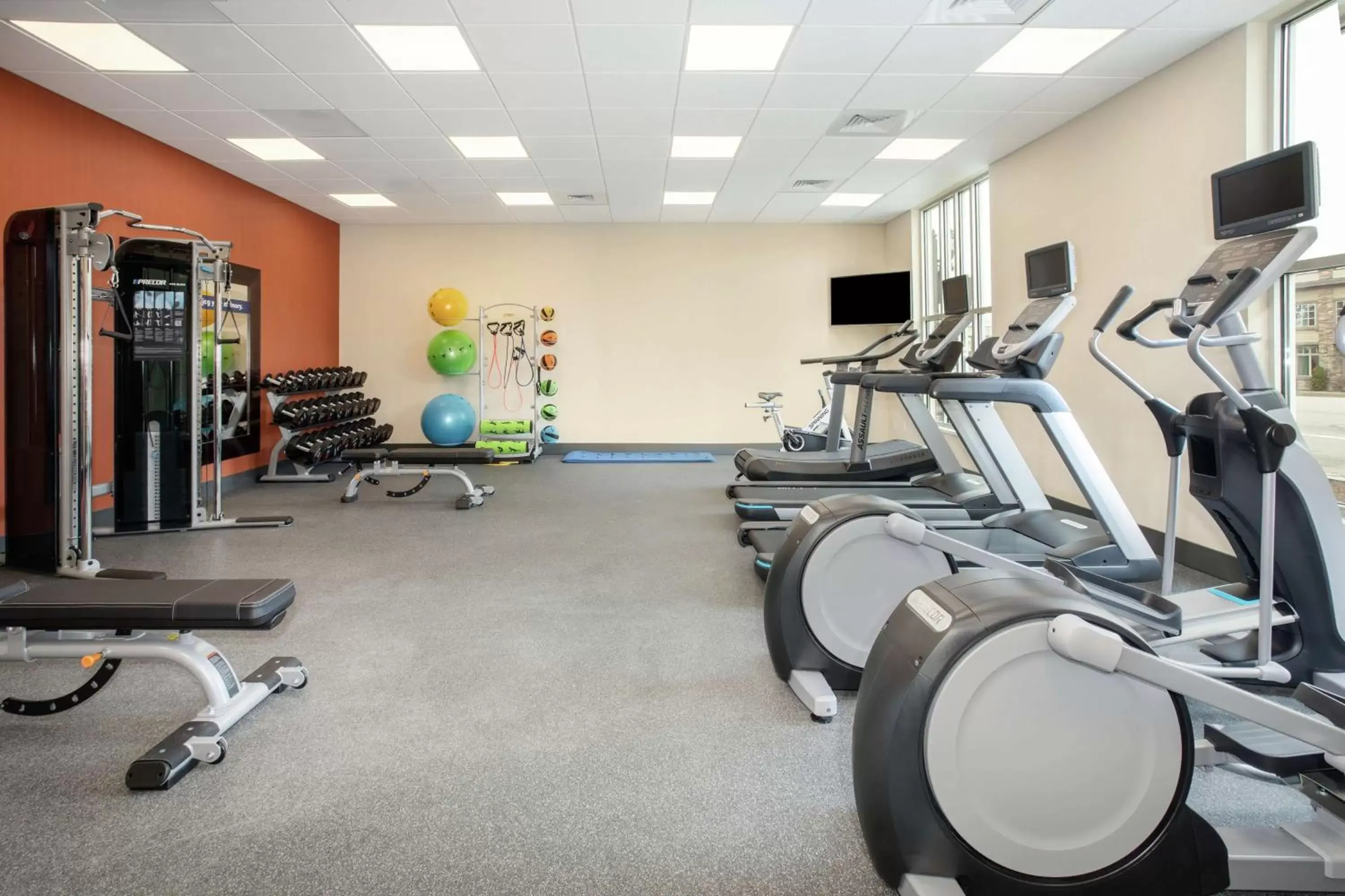 Fitness centre/facilities, Fitness Center/Facilities in Hampton Inn And Suites Logan, Ut