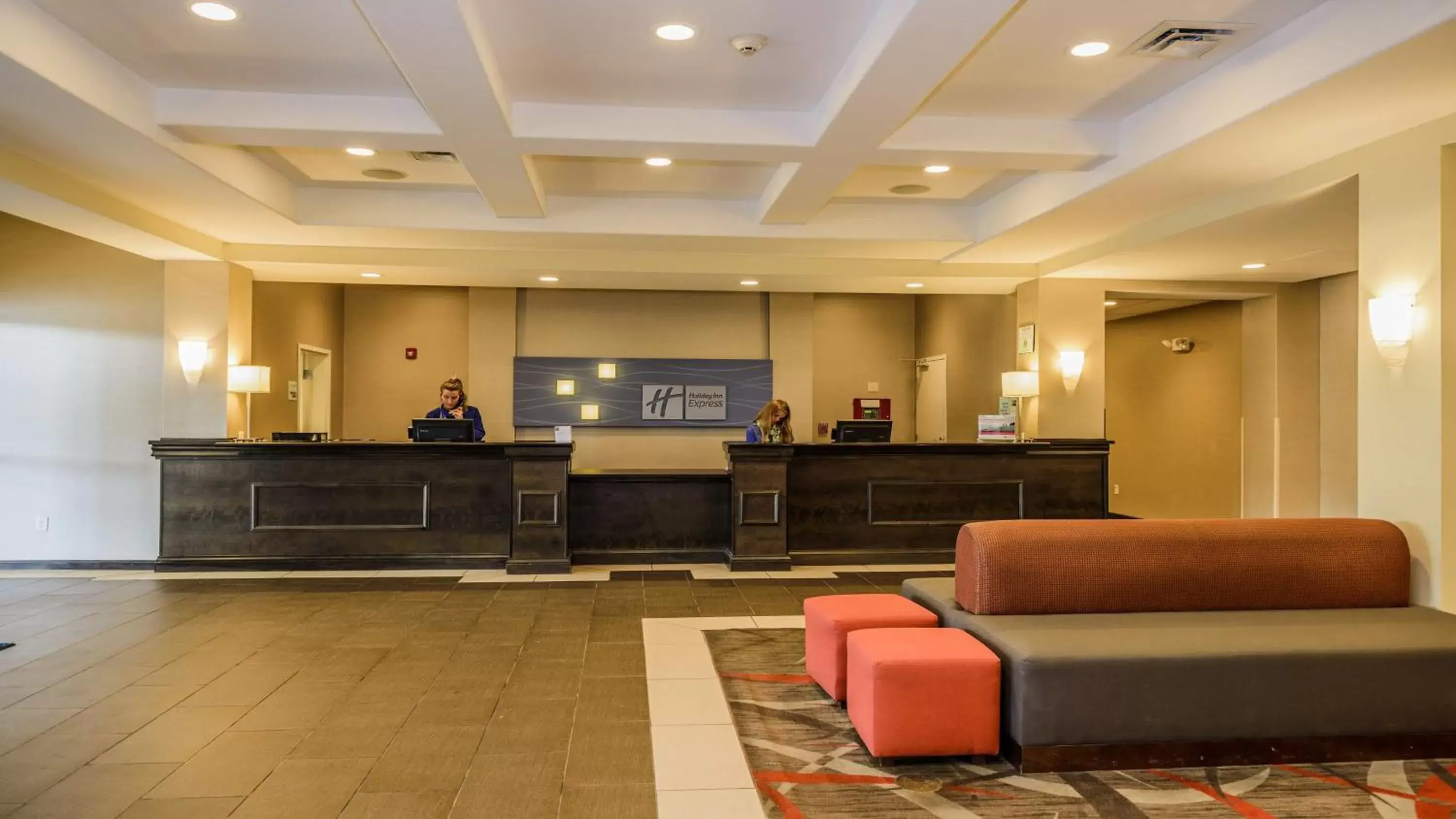 Property building, Lobby/Reception in Holiday Inn Express and Suites - Bradford, an IHG Hotel