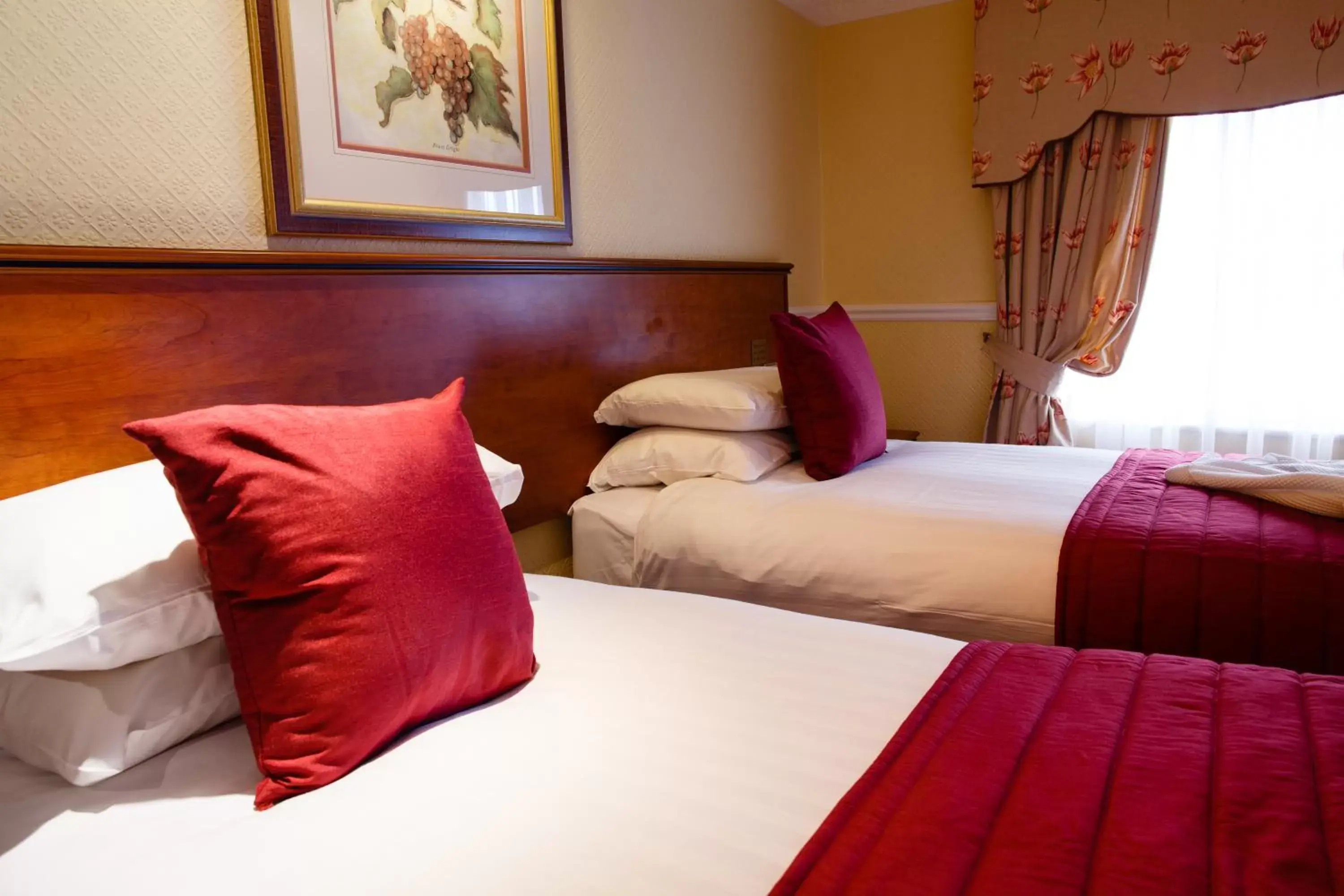 Bedroom, Room Photo in Best Western Lichfield City Centre The George Hotel