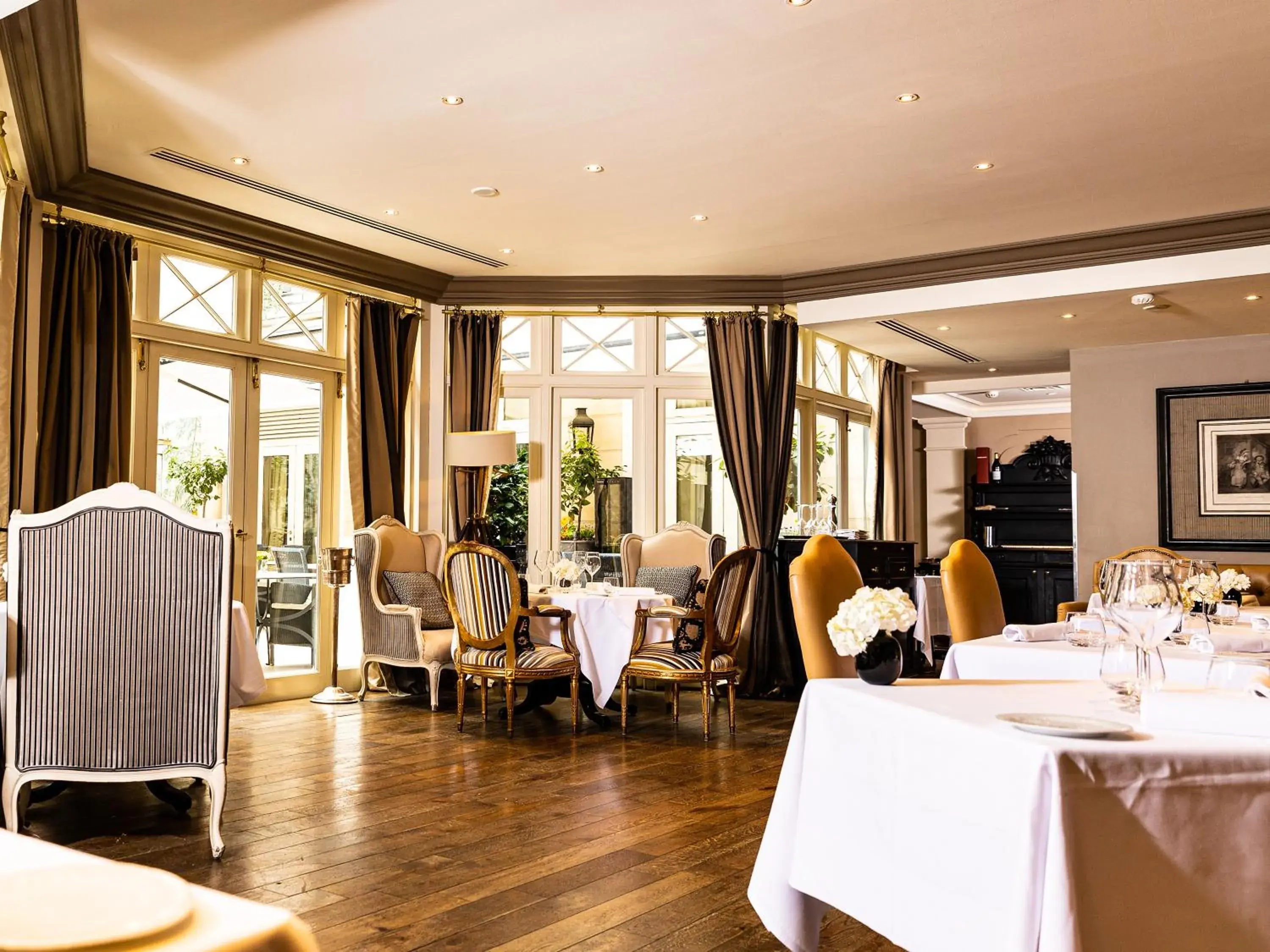 Restaurant/Places to Eat in Castille Paris – Starhotels Collezione