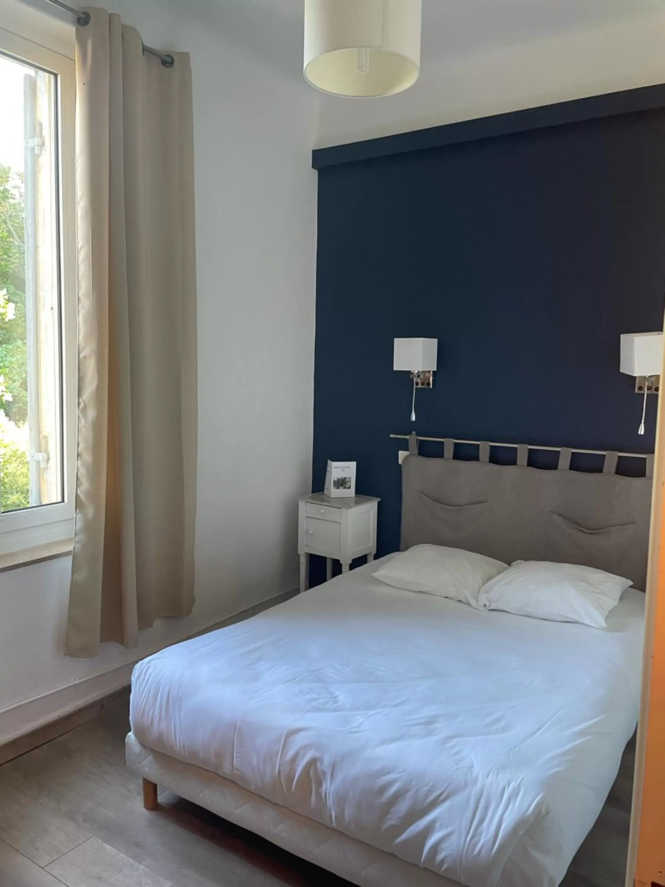 Double Room with Shower in Constantin