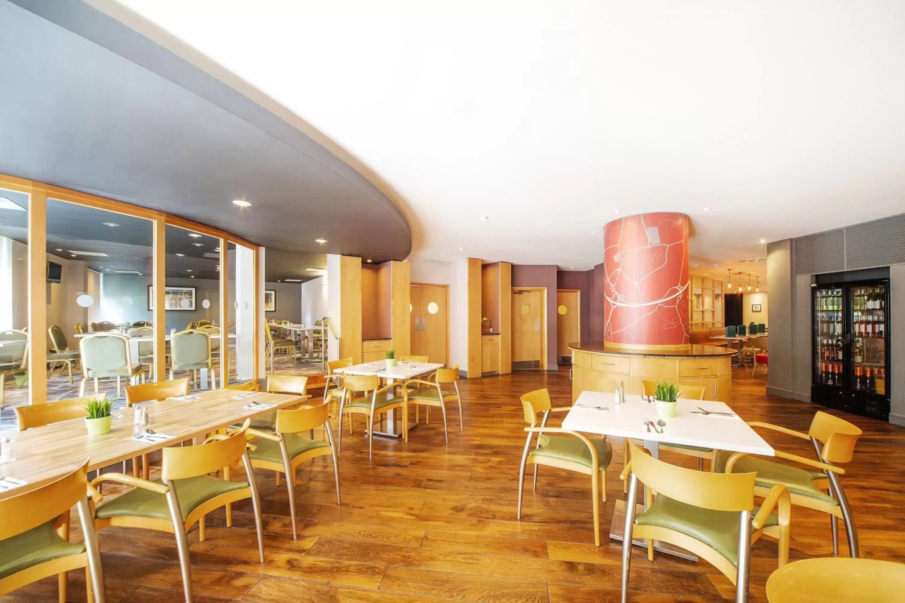 Restaurant/Places to Eat in Holiday Inn Reading South M4 Jct 11, an IHG Hotel