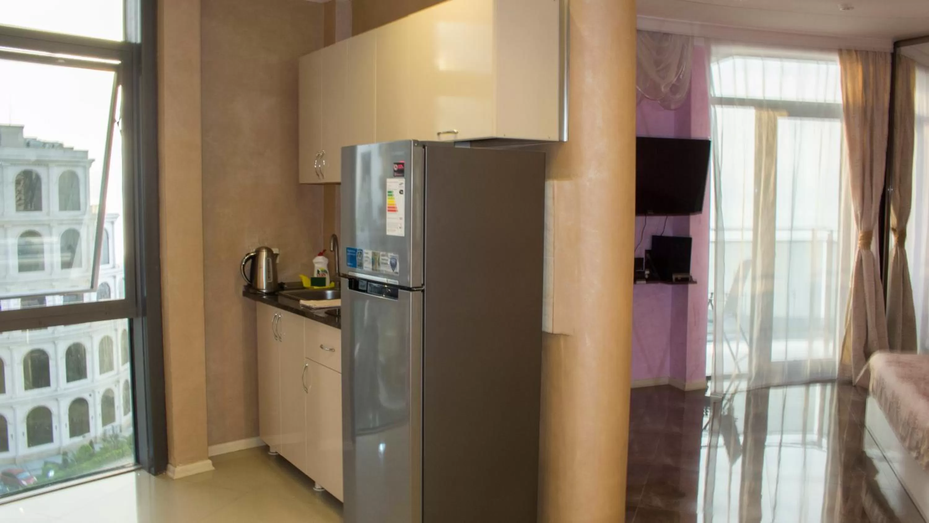 Dining area in Rock Hotel First Line