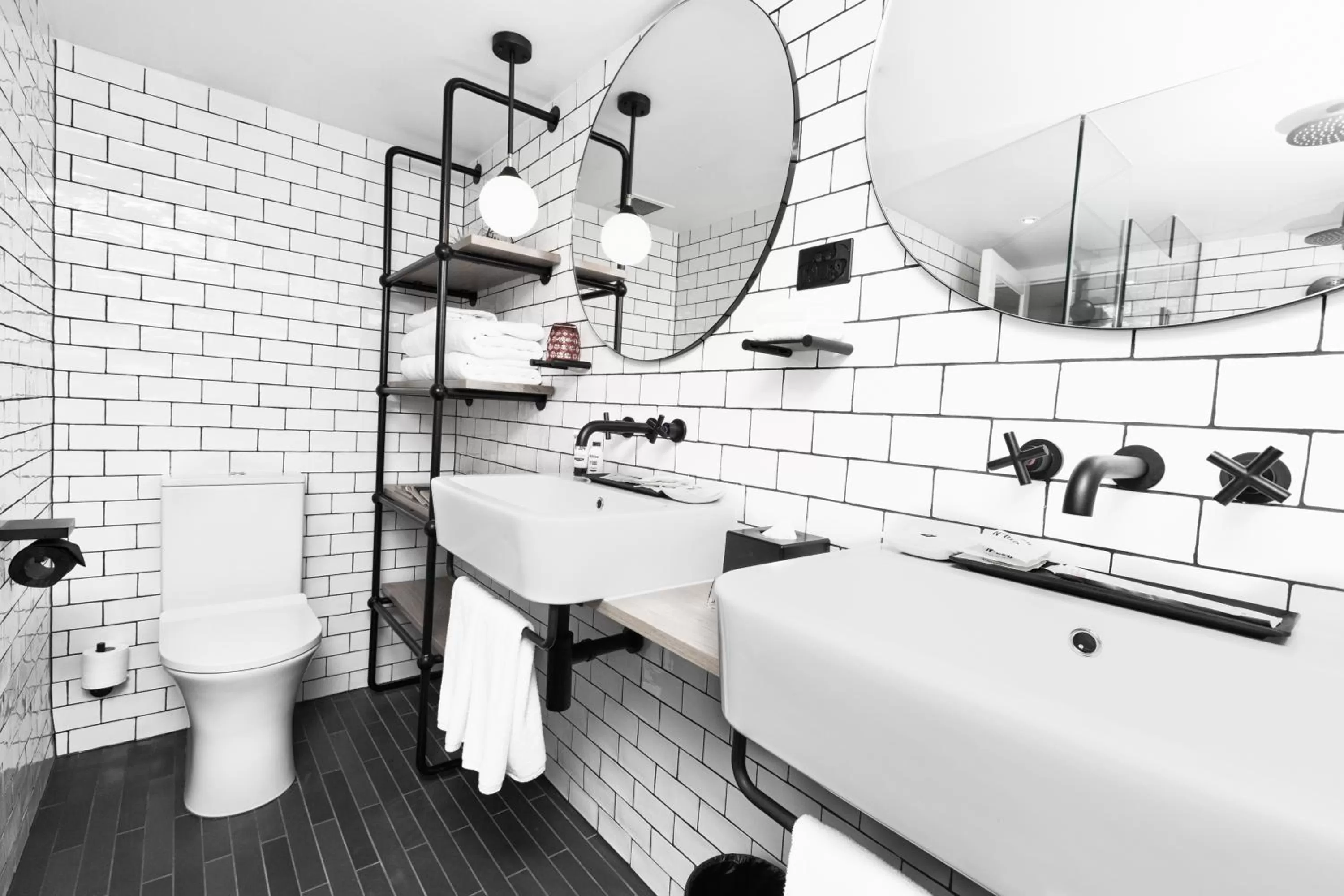 Bathroom in Ovolo Sydney Woolloomooloo, a Wyndham Hotel