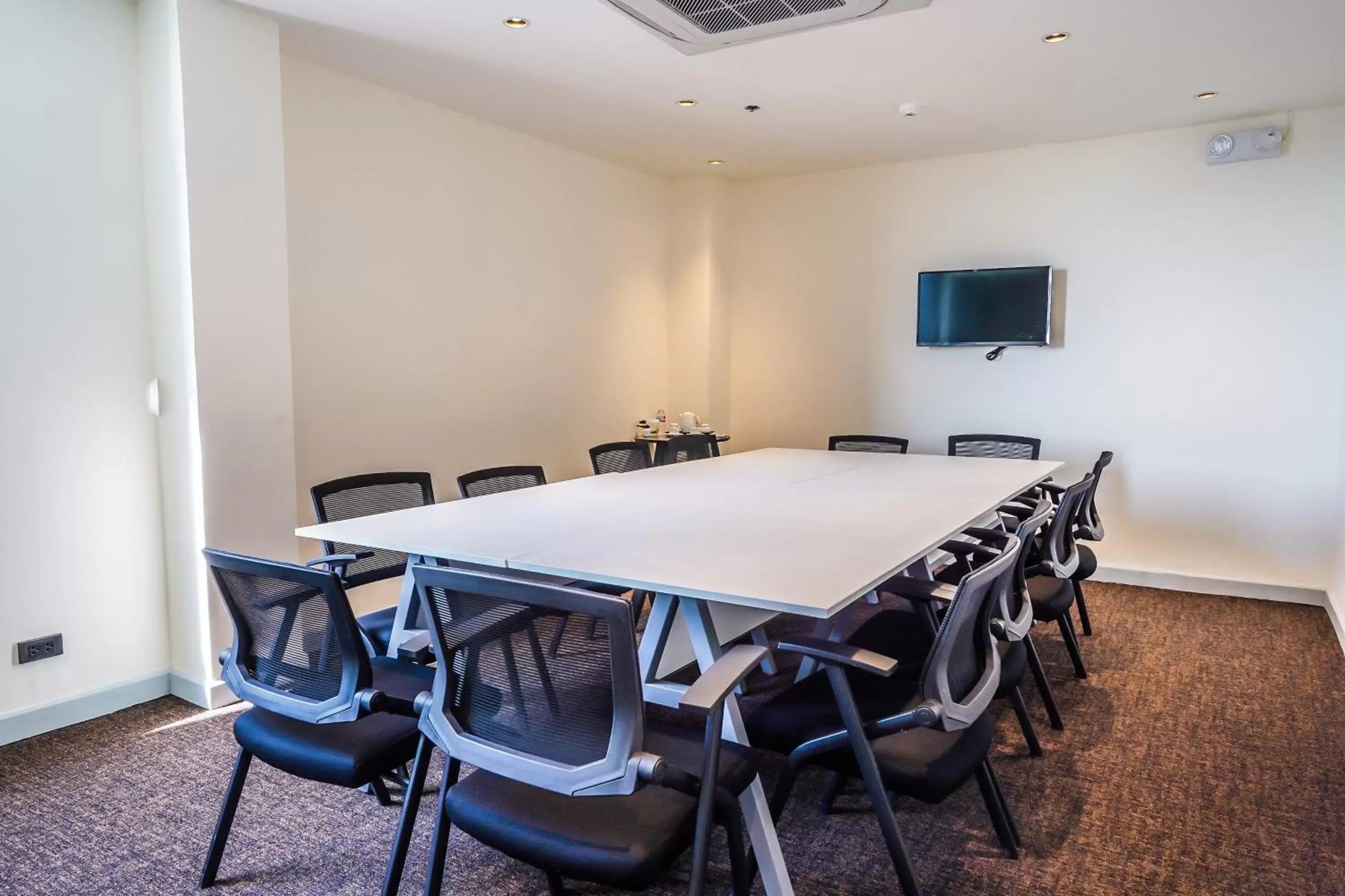 Meeting/conference room in Go Hotels Plus Naga