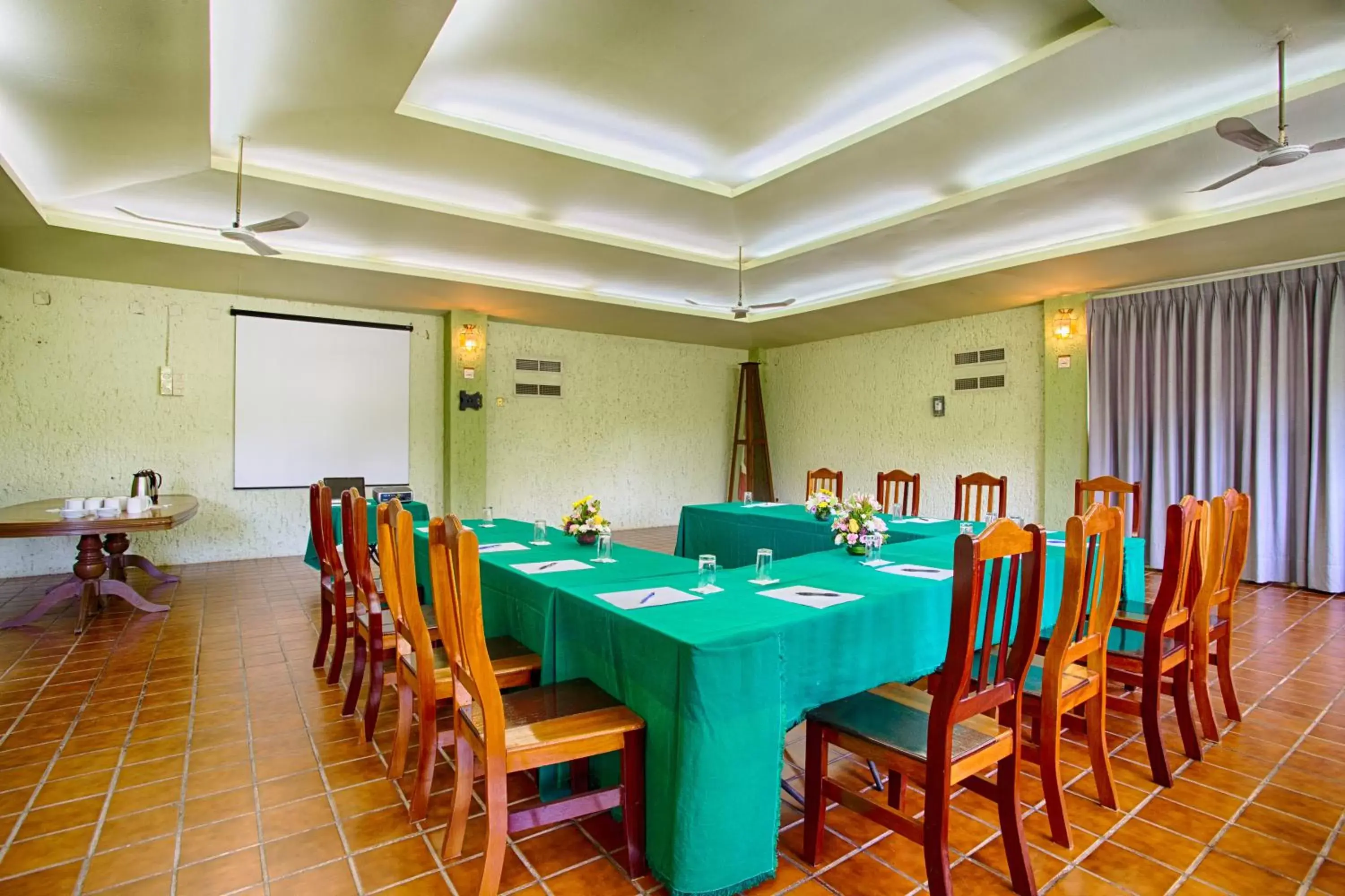 Banquet/Function facilities in Hotel Garza Canela