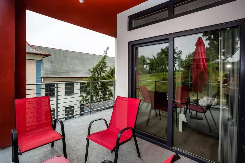 Explore Balboa Park From Your Cozy Studio w Patio