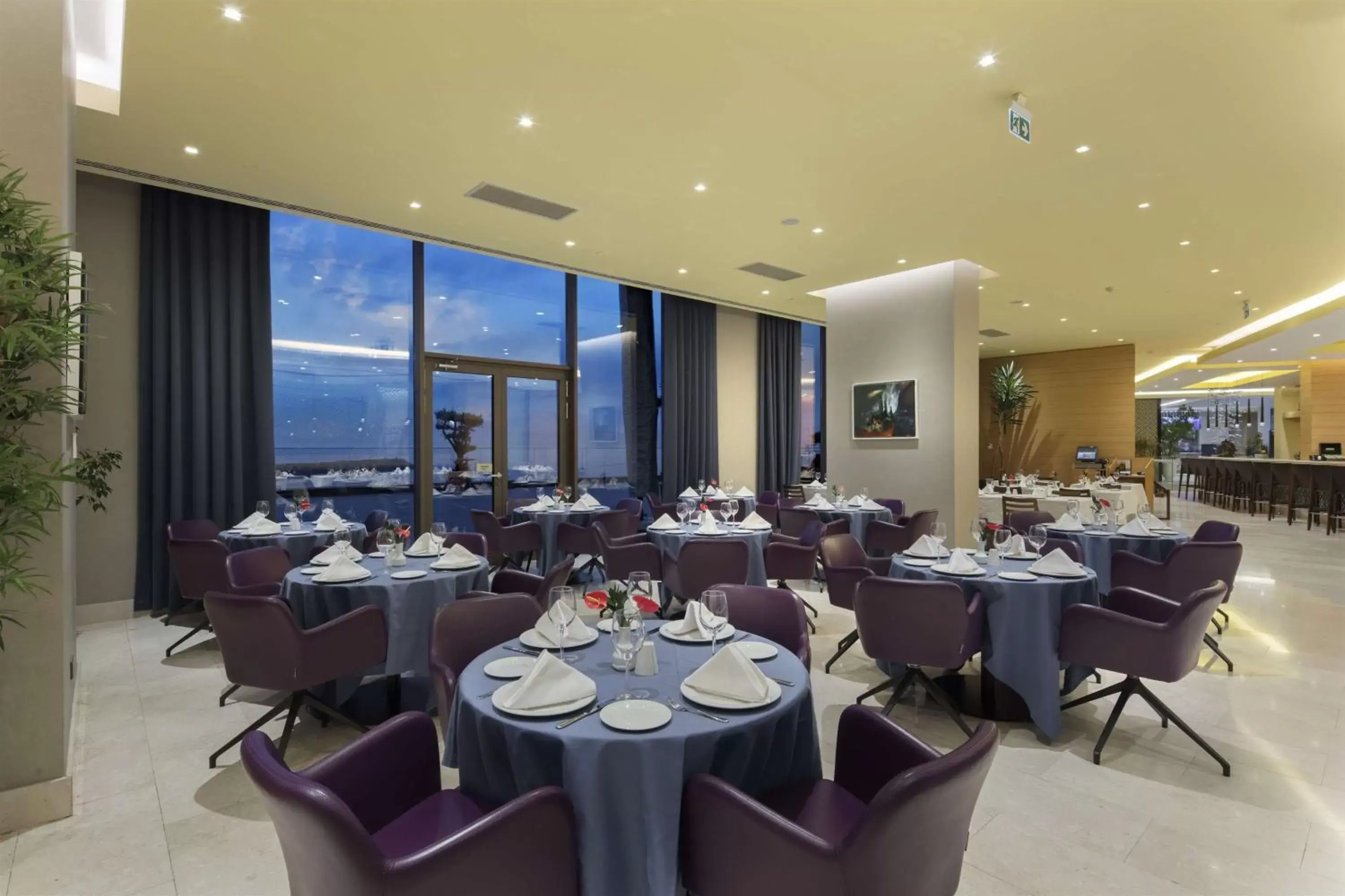 Dining area, Restaurant/Places to Eat in DoubleTree by Hilton Trabzon