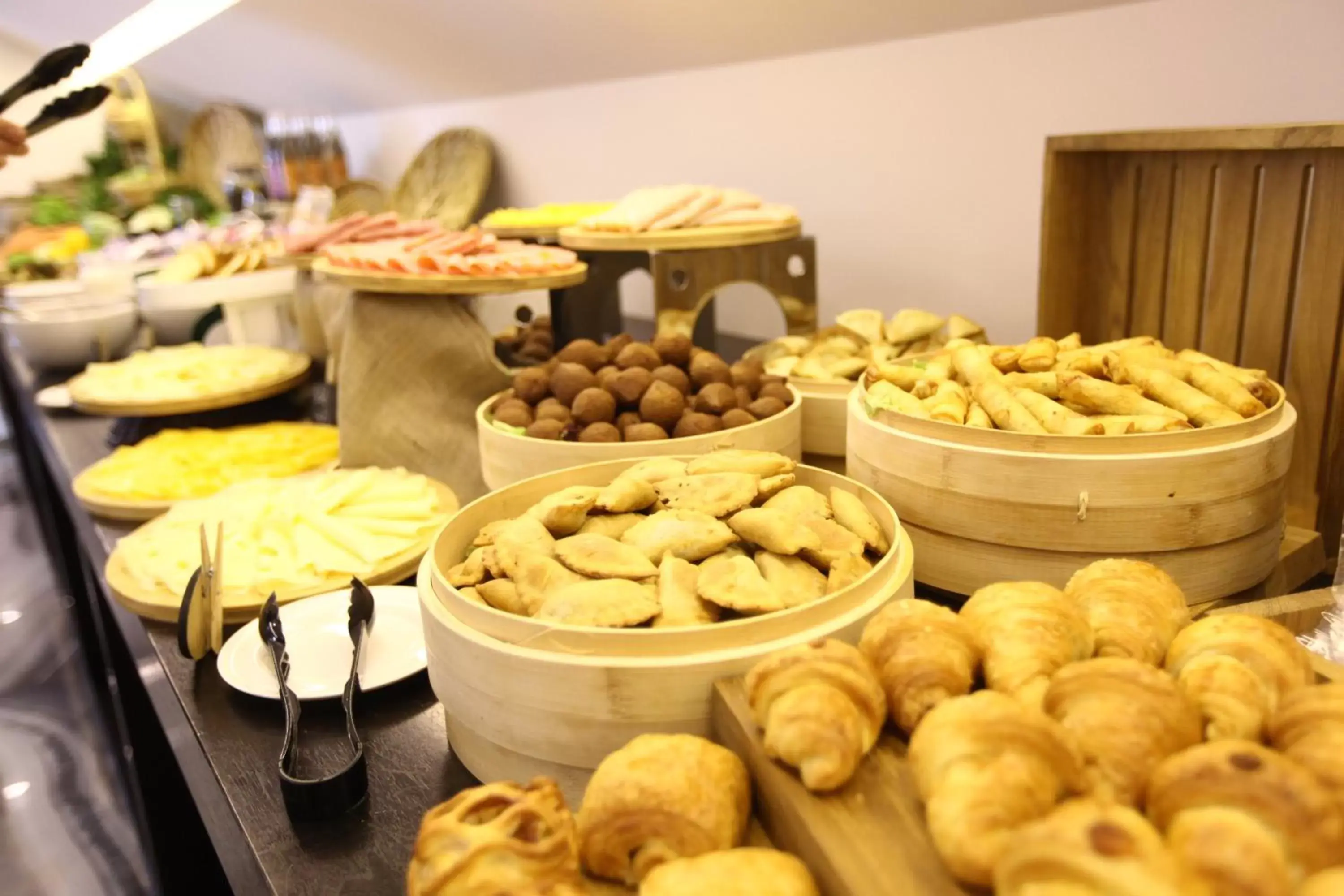 Restaurant/places to eat in Royal Tulip Achrafieh Restaurant/places to eat in Royal Tulip Achrafieh