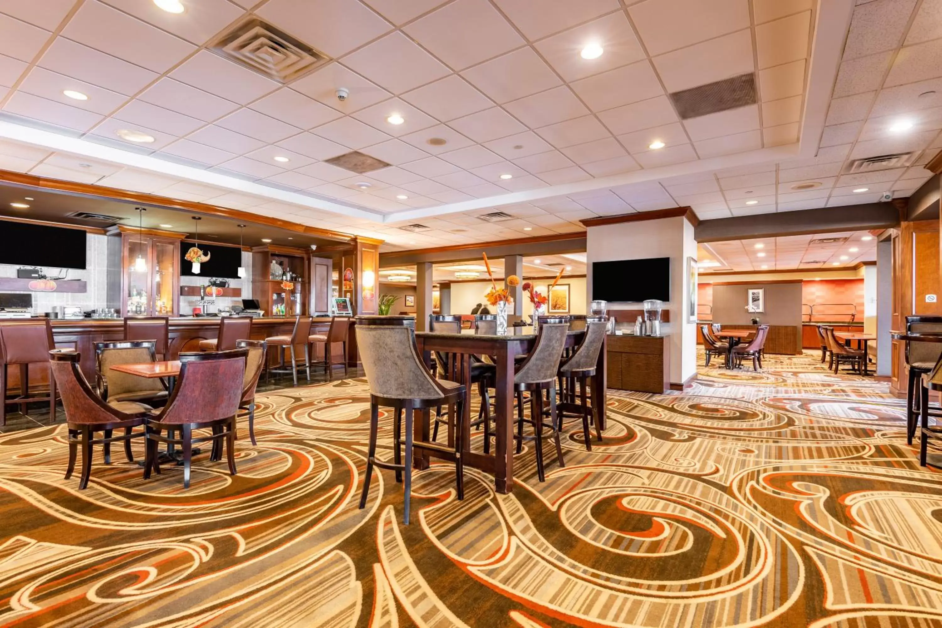 Breakfast, Restaurant/Places to Eat in Wyndham Omaha Hotel - West Dodge