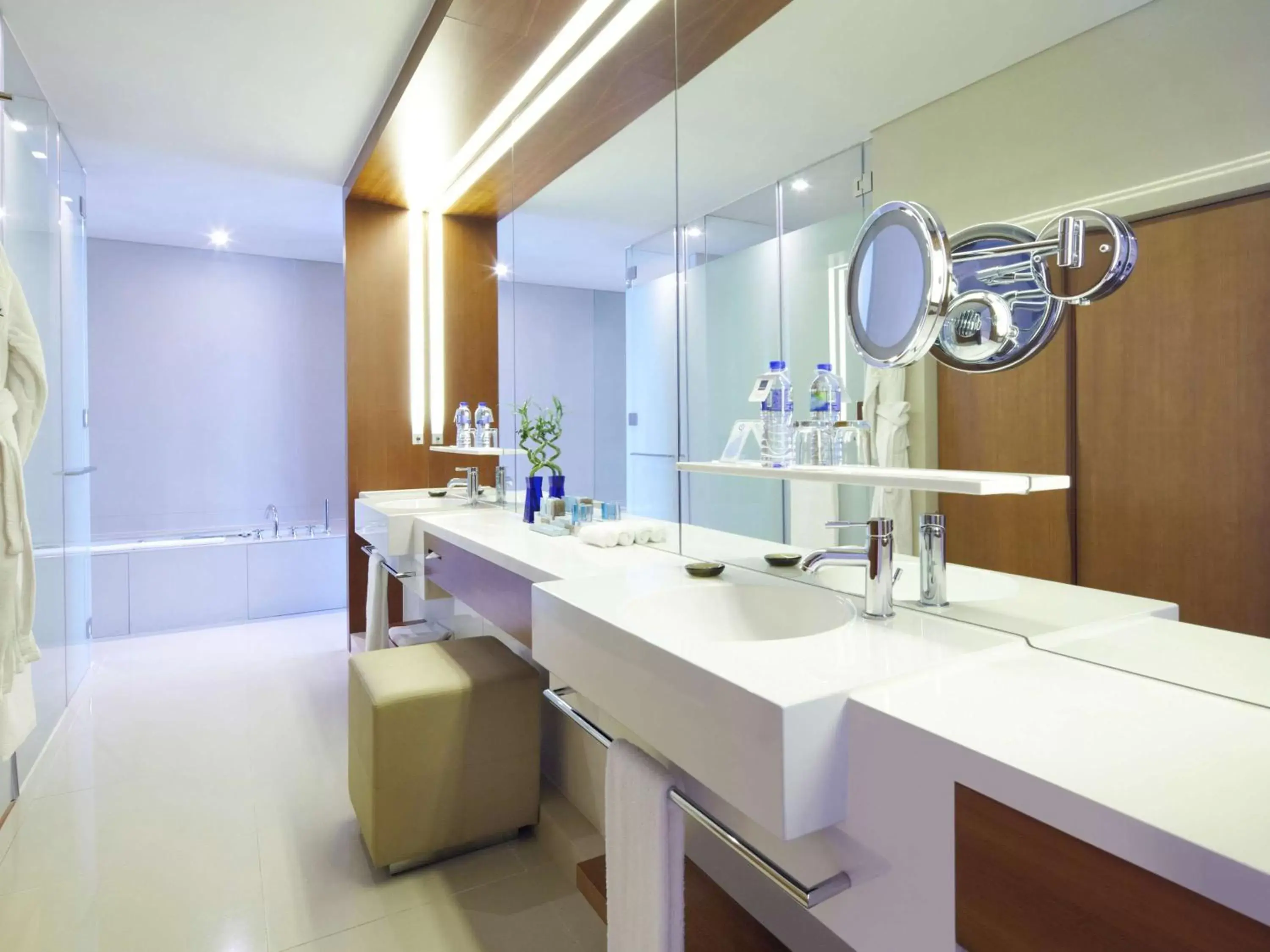 Bathroom in Novotel Citygate Hong Kong